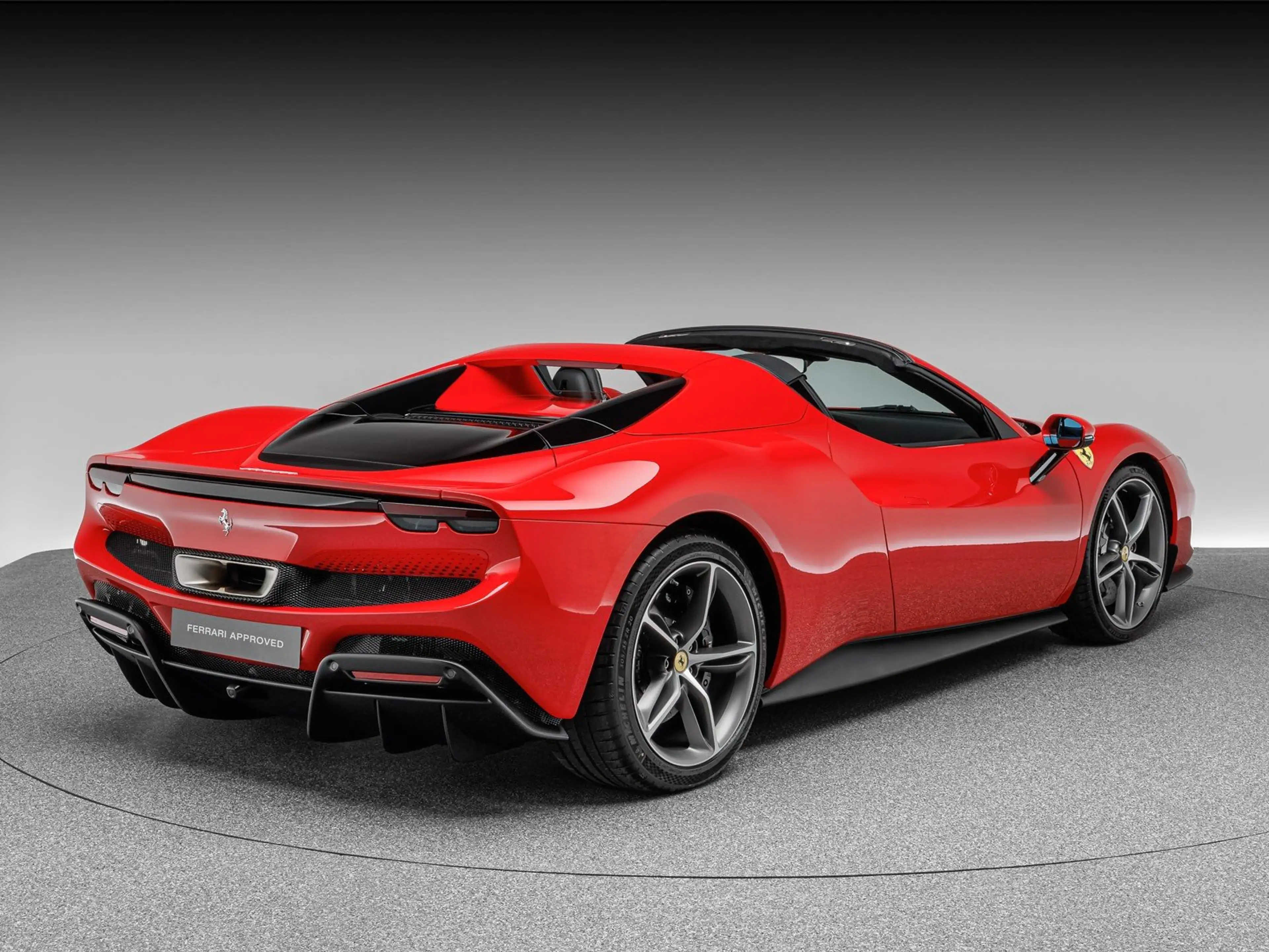 Ferrari 296 GTS — photo 7