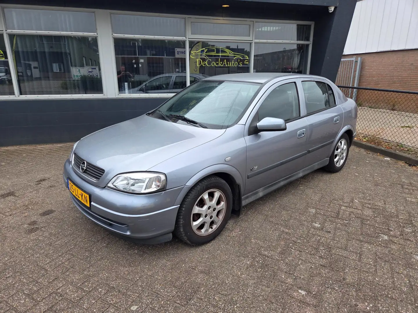 Opel Astra 1.6 Njoy/AIRCO/TREKHAAK Gris - 2