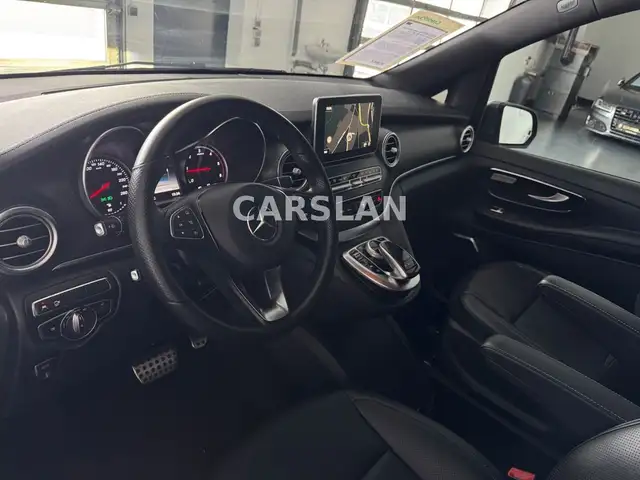 Mercedes-Benz V-Class view 21