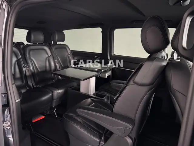 Mercedes-Benz V-Class view 24