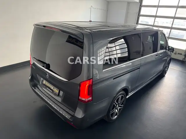 Mercedes-Benz V-Class view 13