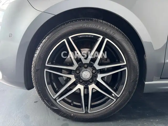 Mercedes-Benz V-Class view 19