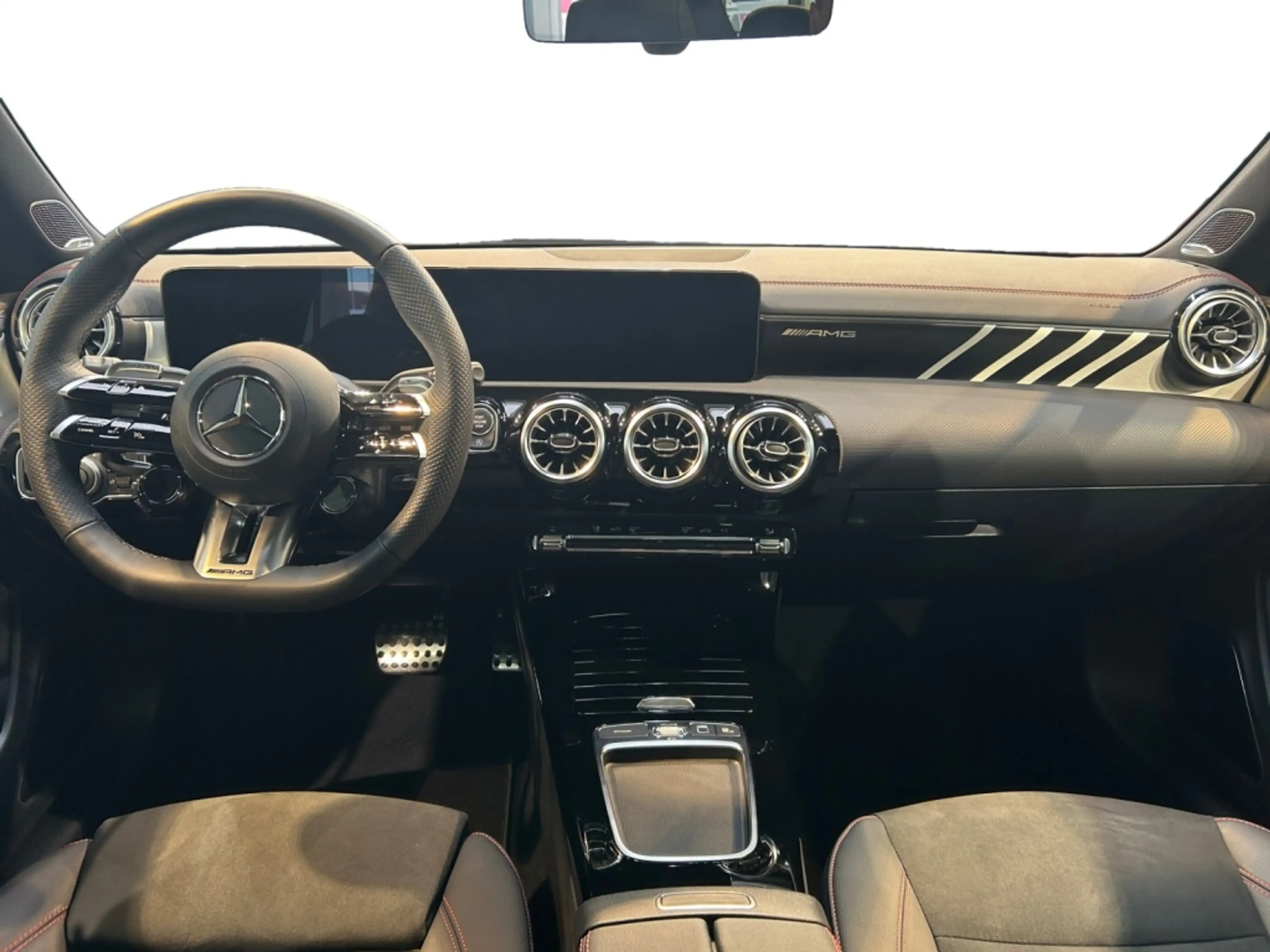 Mercedes-Benz CLA 35 AMG AMG CLA 35 4matic Coupe AMG+MBUX+Burm+Night+Pano — photo 12