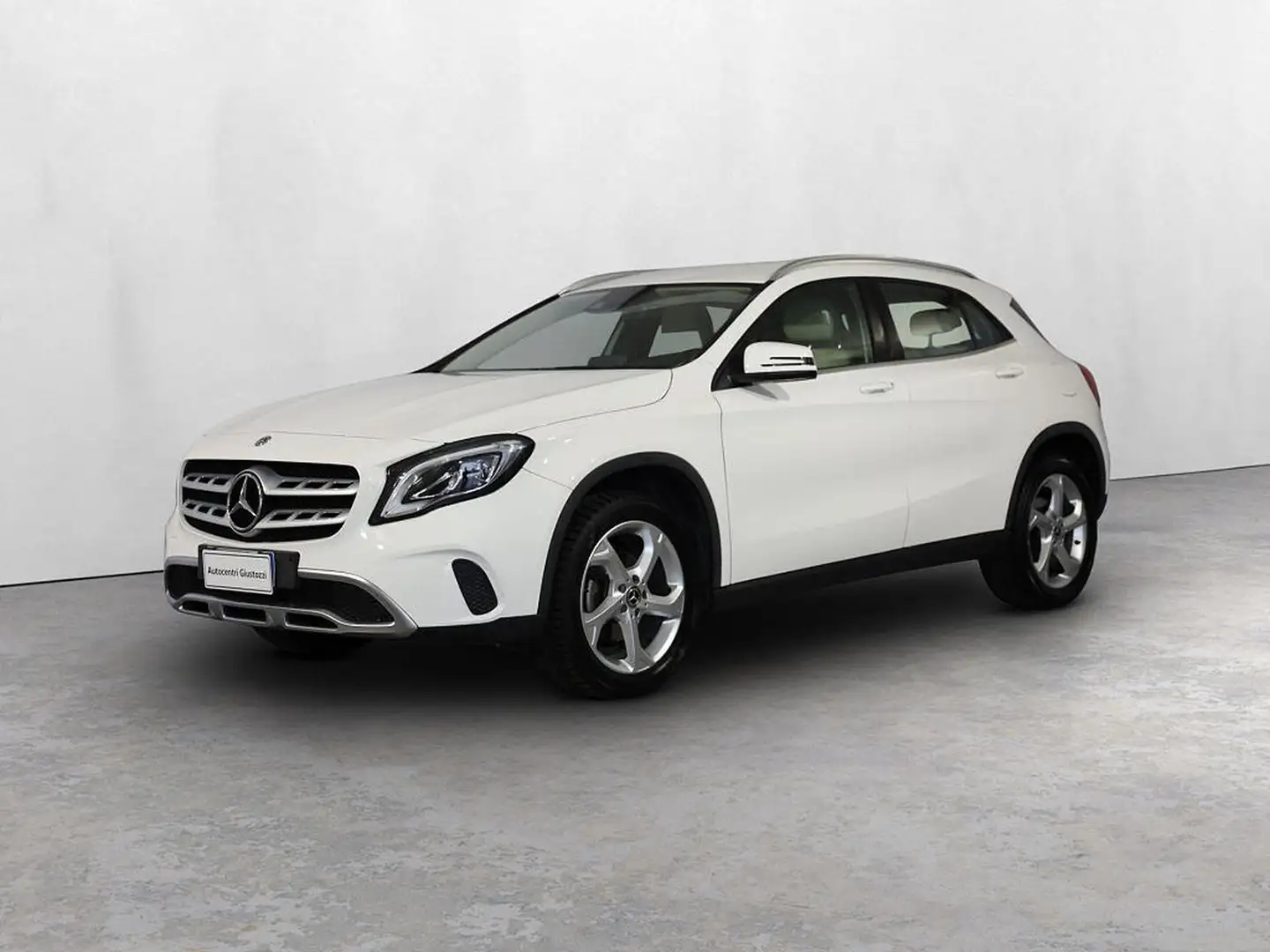 Mercedes-Benz GLA 200 200 d premium auto Bianco - 1