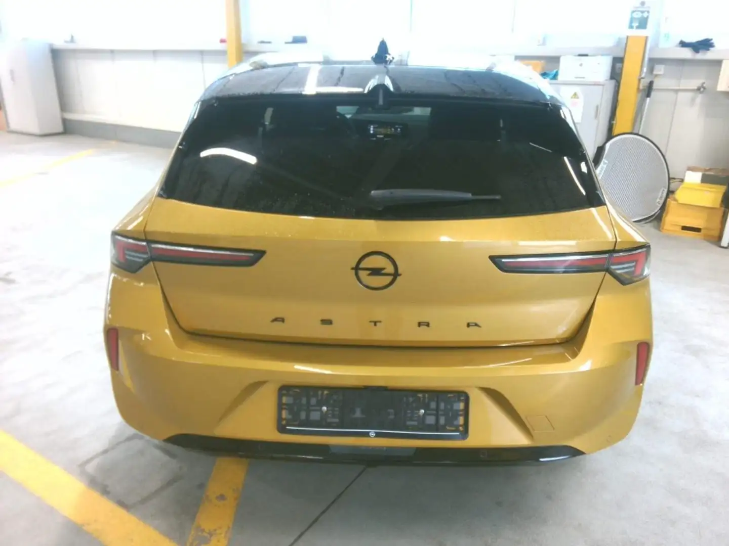 Opel Astra GS-Line +GEPFLEGTER JAHRESWAGEN MIT WERKSGARANTIE+ Żółty - 2