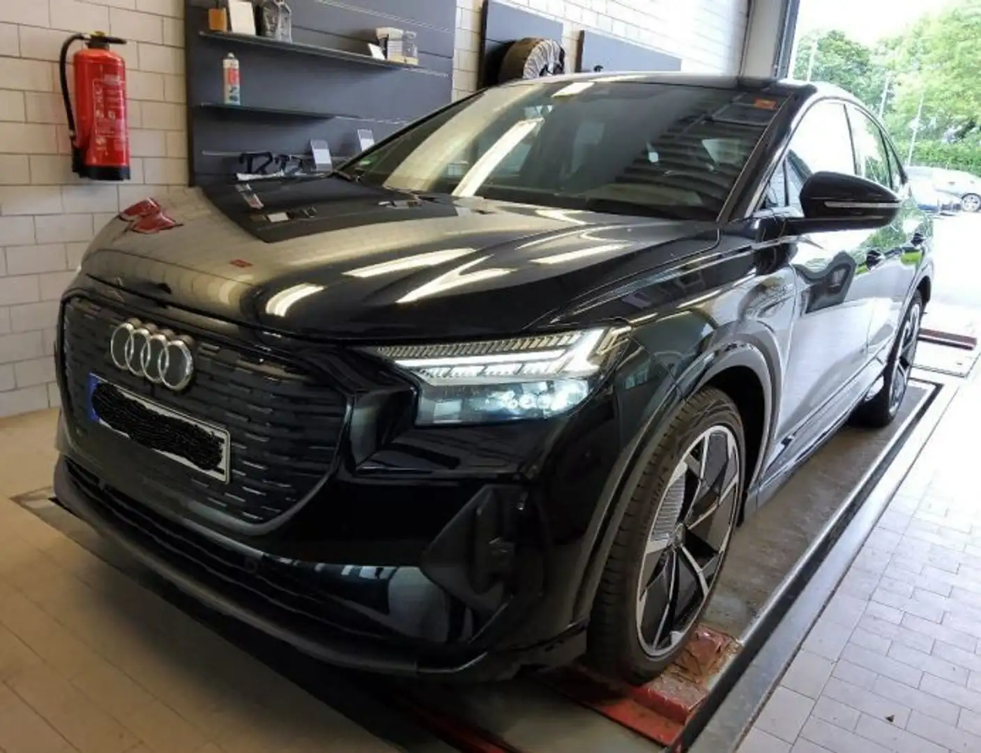 Audi Q4 e-tron Sportback 40 S LINE Schwarz - 1