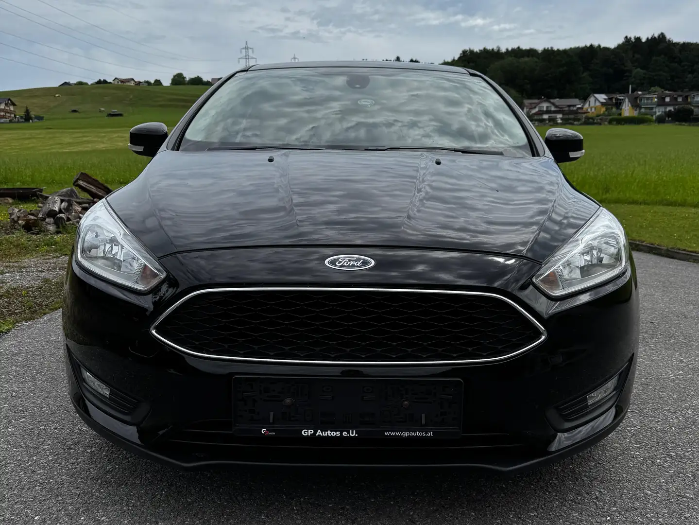 Ford Focus 1,0 - Erstbesitz, jährliche Service bei Ford. Schwarz - 2