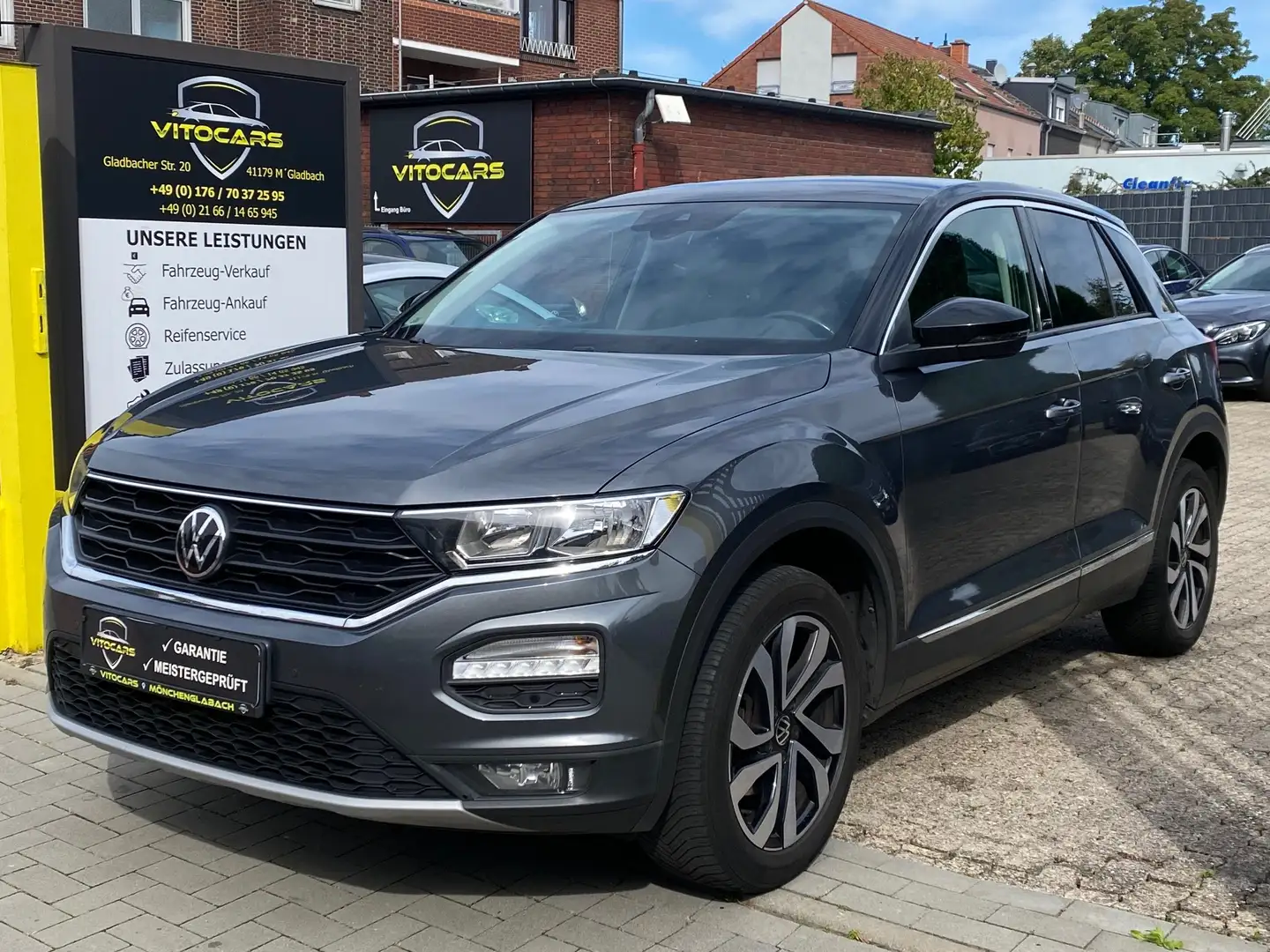 Volkswagen T-Roc Active Automatik| ab 4,99% | Garantie | 1.Hand | Gris - 1