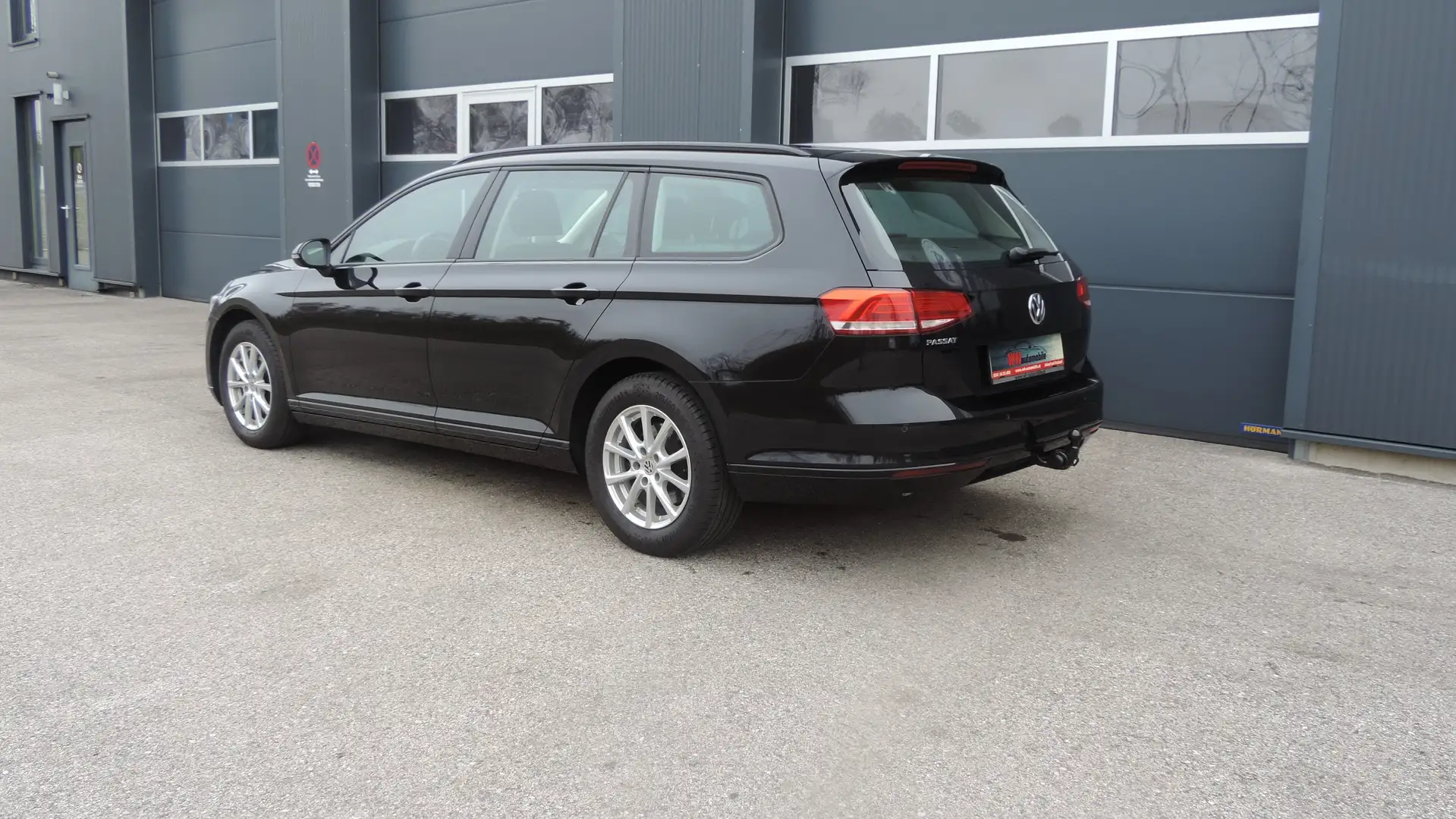 Volkswagen Passat Variant 2,0 TDI SCR / AHV / MFL / SH / 1.Besitz / Schwarz - 2