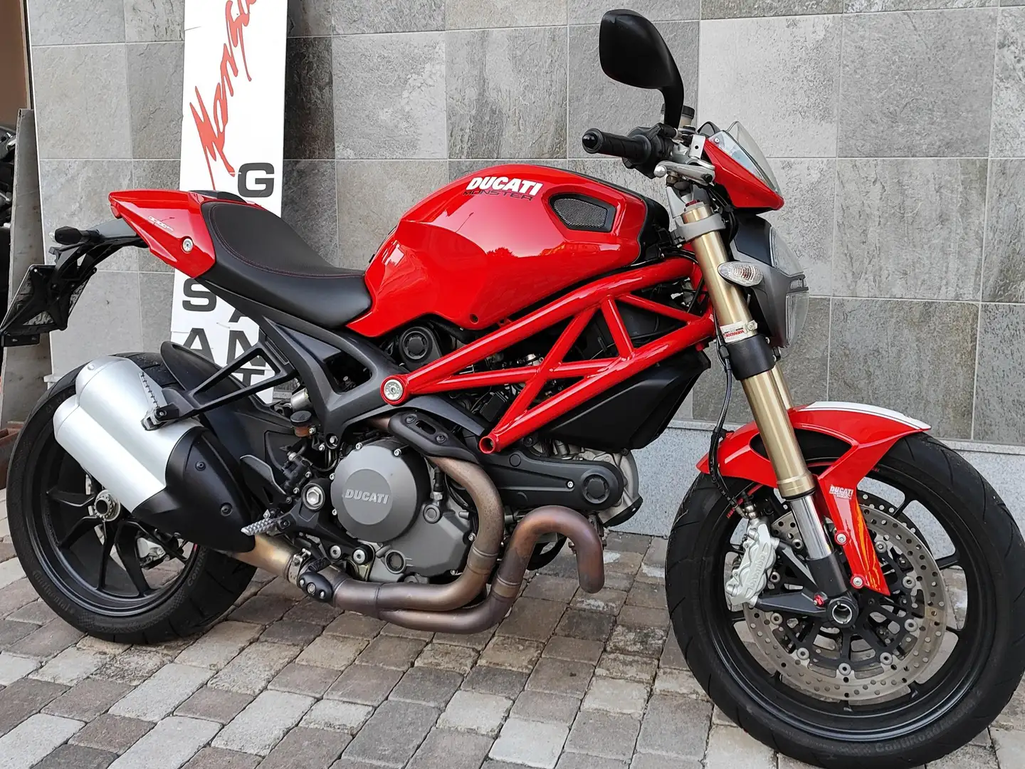 Ducati Monster 1100 evo Rouge - 1