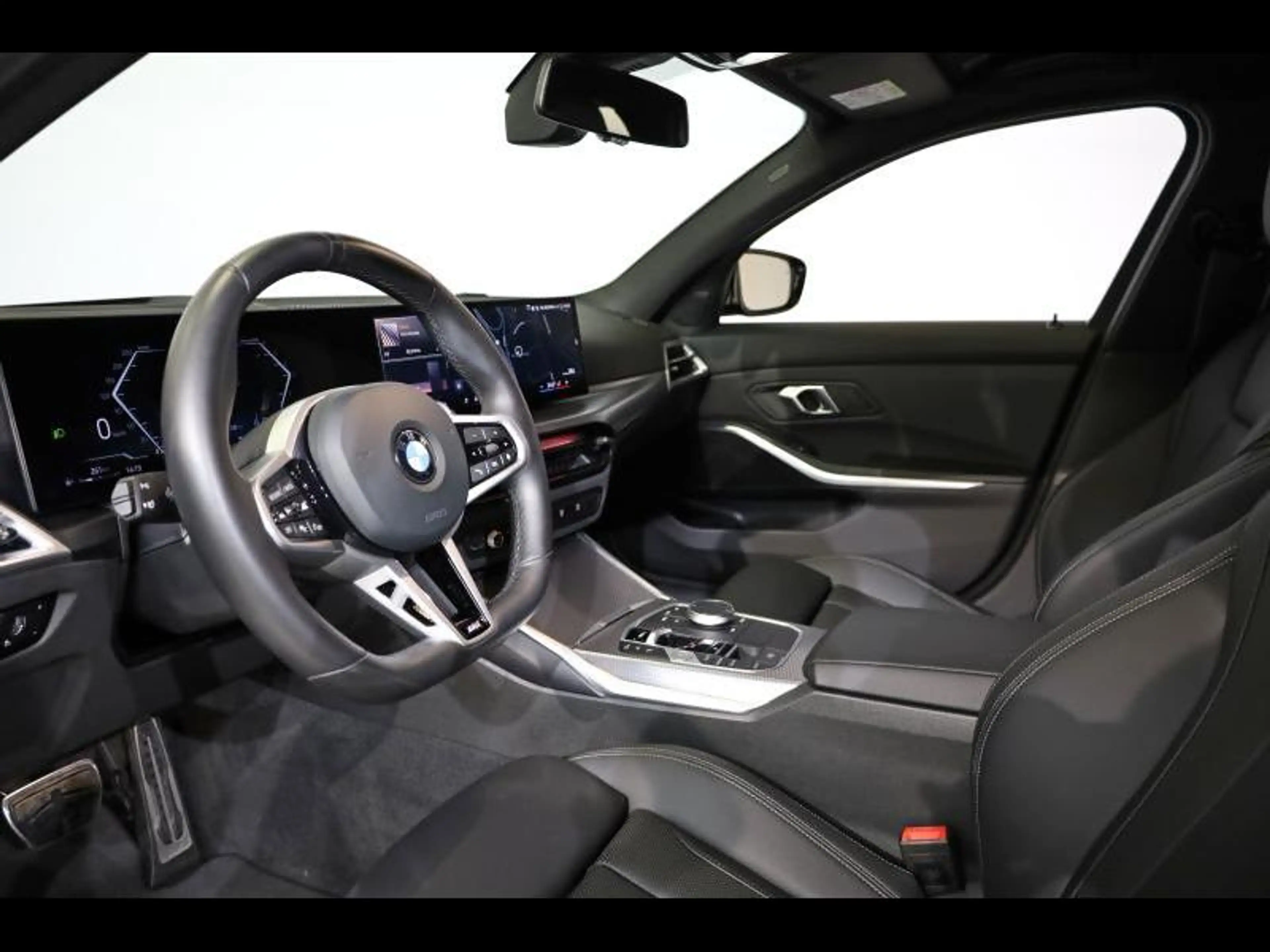 BMW 318 d Berline Kit M Sport — photo 6