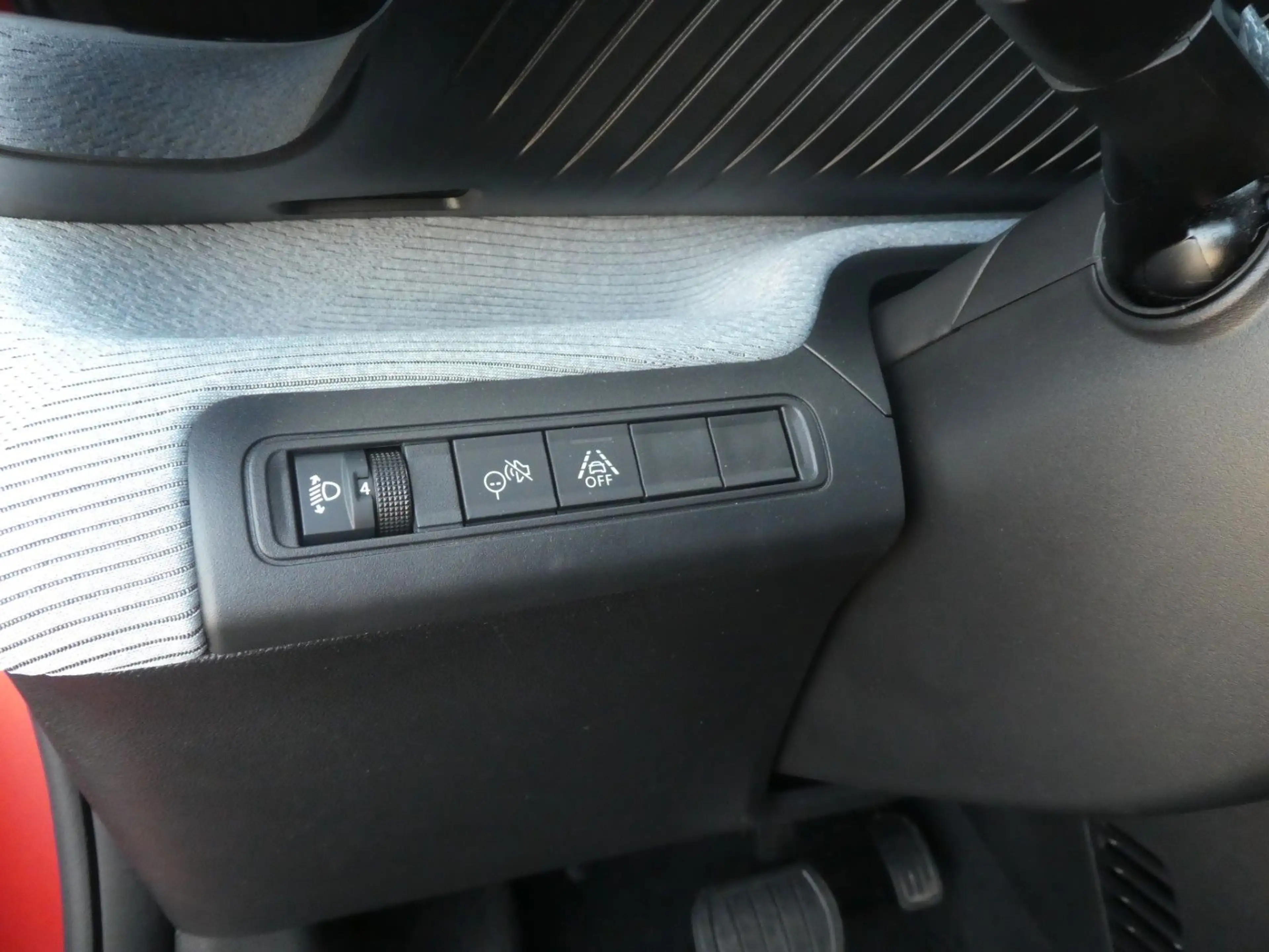 Citroen C3 Aircross ë 113 MAX Klima, PDC, Navi, Kamera — photo 13