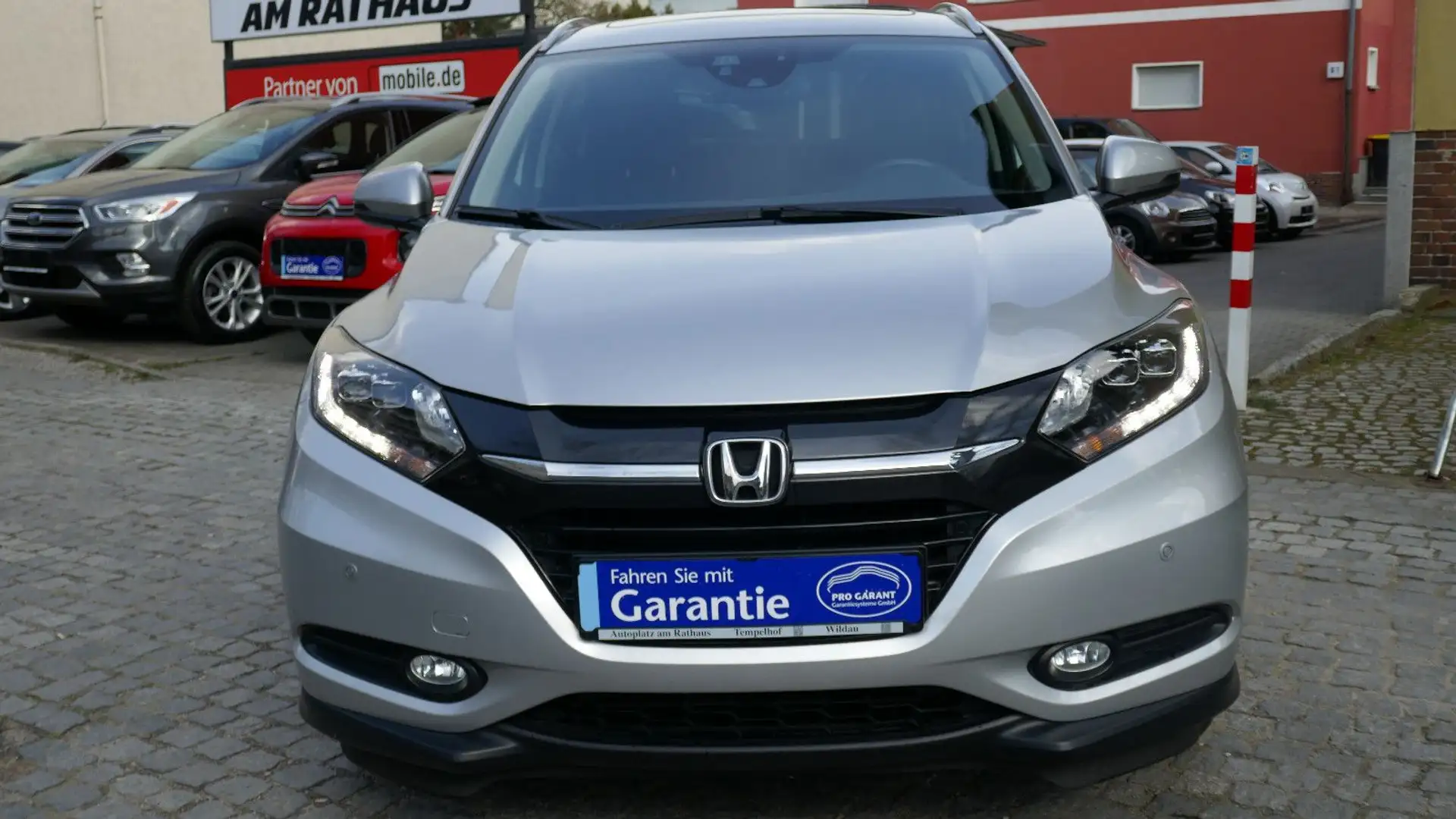 Honda HR-V Executive, Navi, LED, Panorama srebrna - 2
