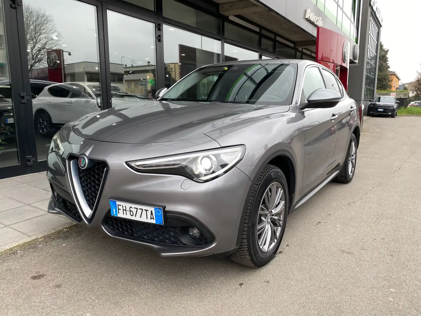 Alfa Romeo Stelvio 2.2 Turbodiesel 210 CV AT8 Q4 Executive Grau - 1