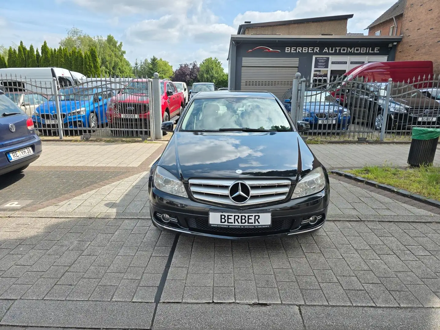 Mercedes-Benz C 180 Kompressor Avantgarde Limousine*2.HAND* Schwarz - 2