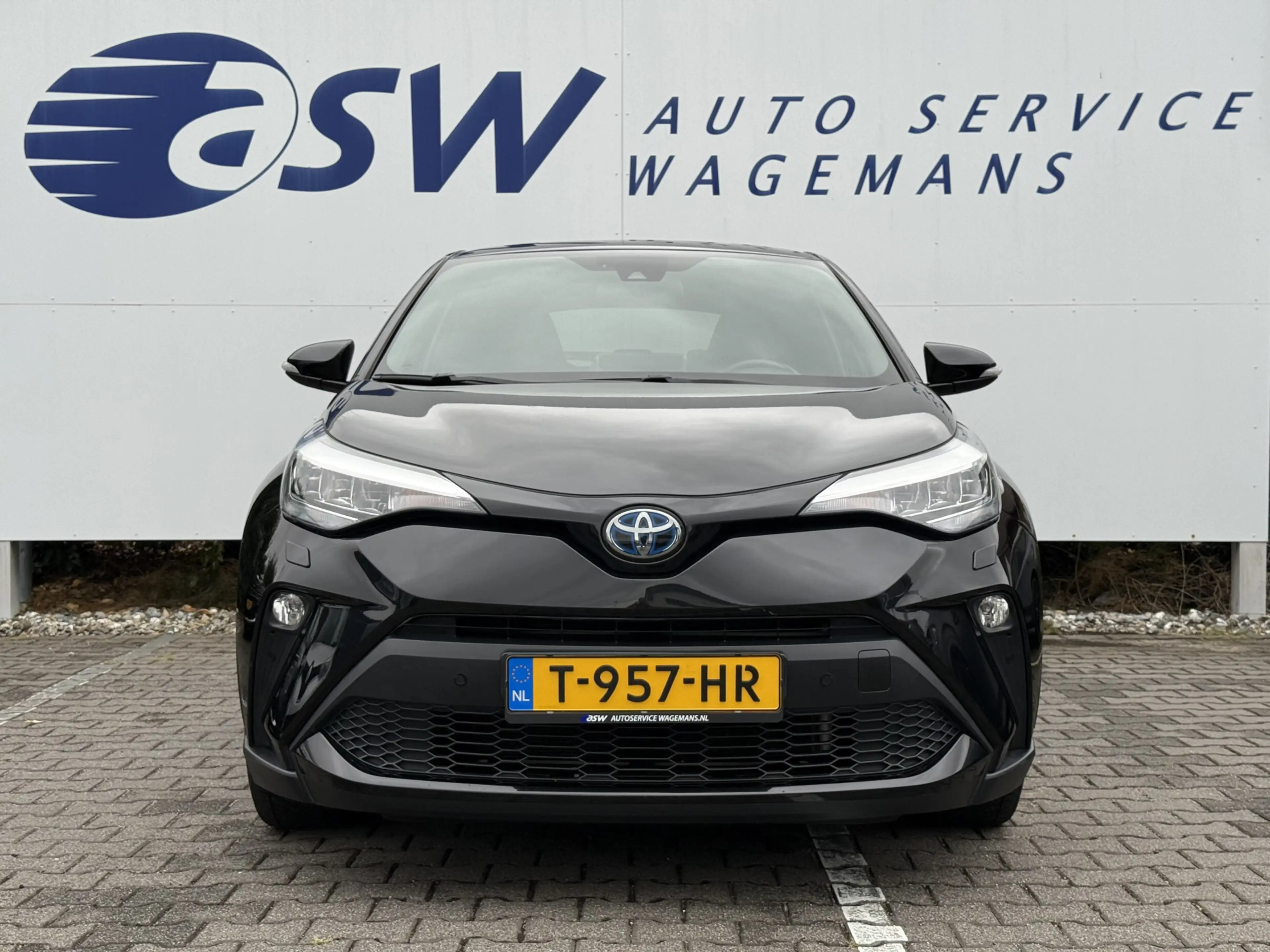 Toyota C-HR 1.8 Hybrid Dynamic | CarPlay | ACC | Camera | Keyl — photo 6