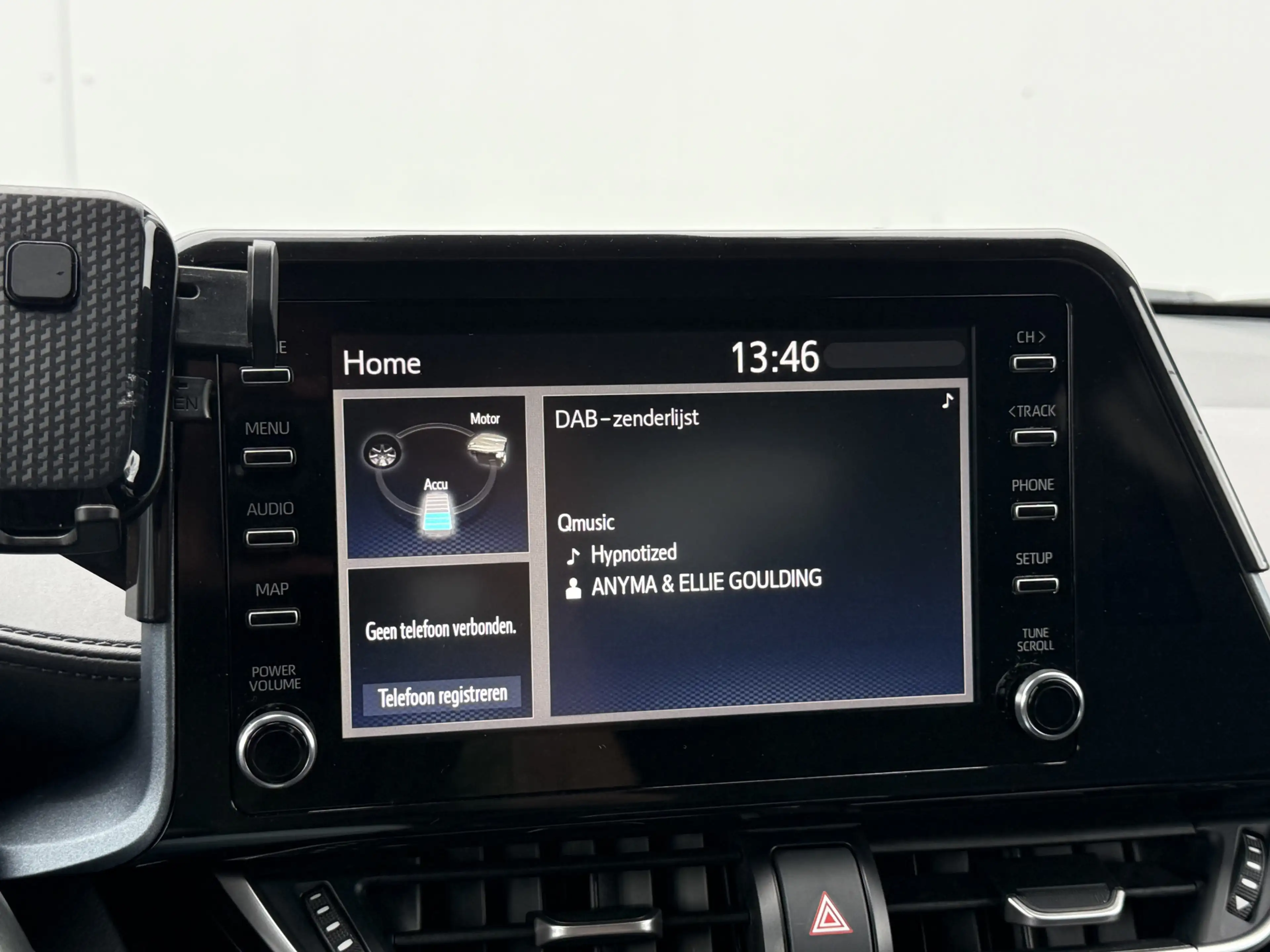 Toyota C-HR 1.8 Hybrid Dynamic | CarPlay | ACC | Camera | Keyl — photo 19