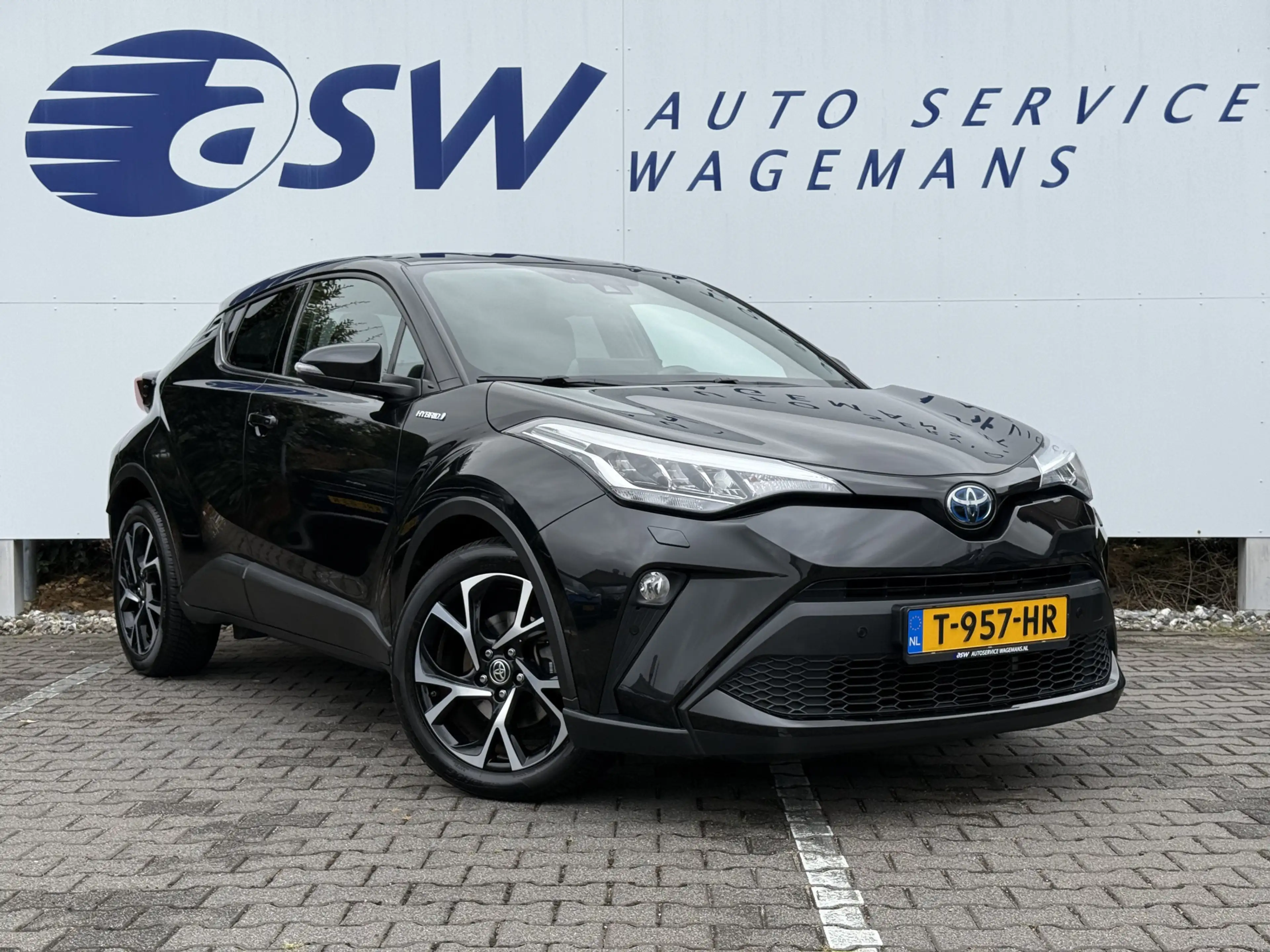 Toyota C-HR 1.8 Hybrid Dynamic | CarPlay | ACC | Camera | Keyl — photo 4
