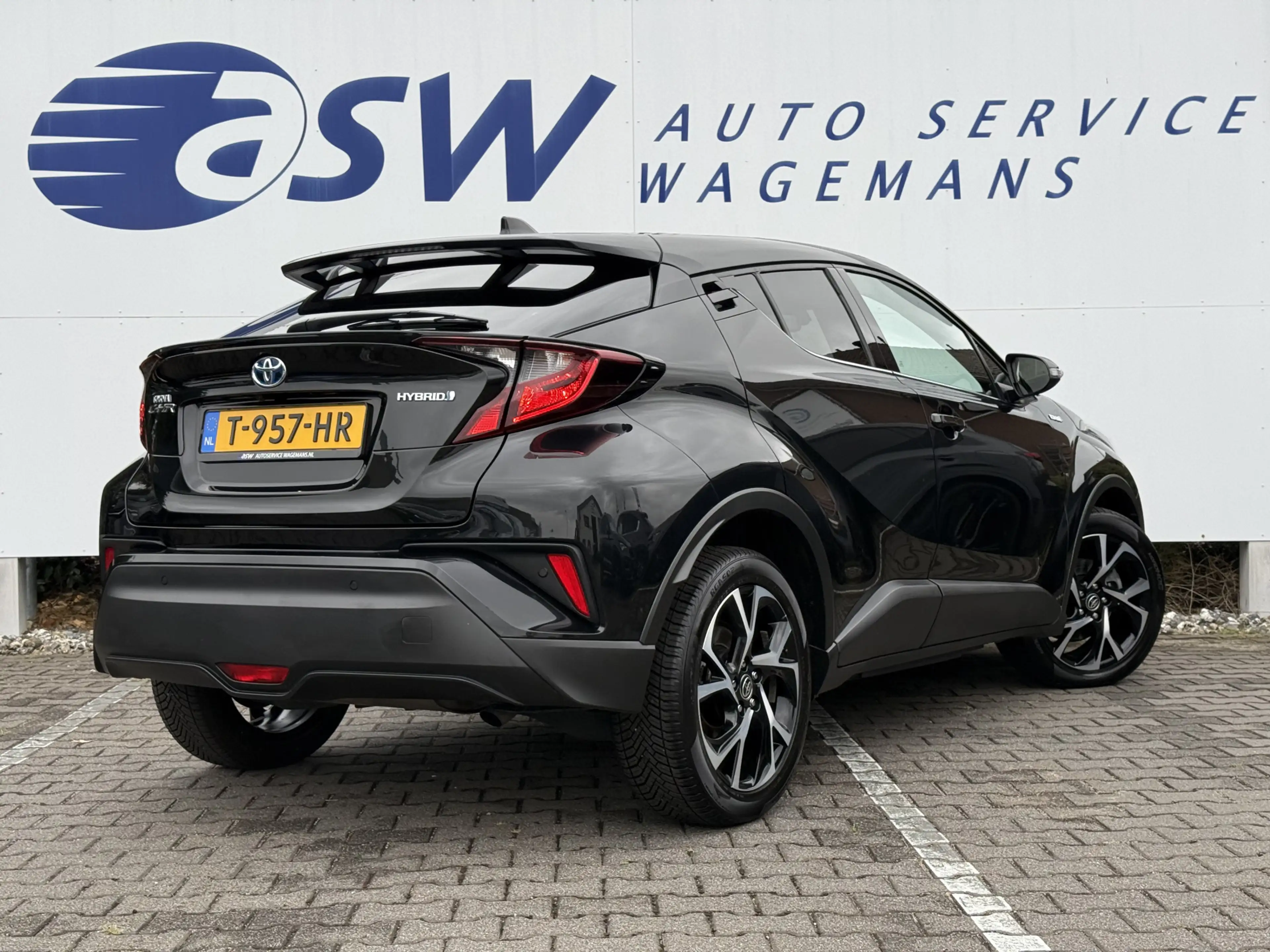 Toyota C-HR 1.8 Hybrid Dynamic | CarPlay | ACC | Camera | Keyl — photo 5