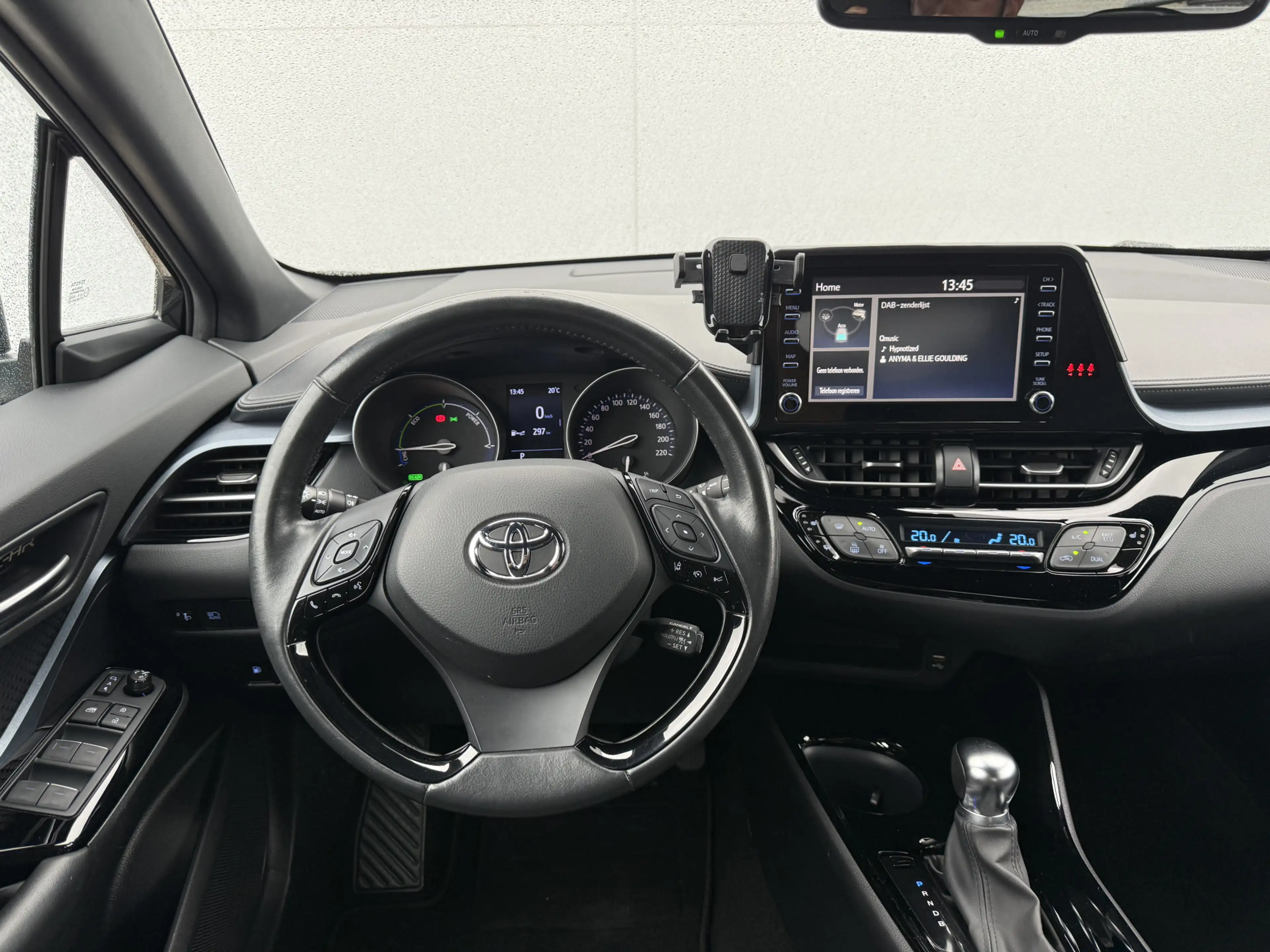 Toyota C-HR 1.8 Hybrid Dynamic | CarPlay | ACC | Camera | Keyl — photo 12