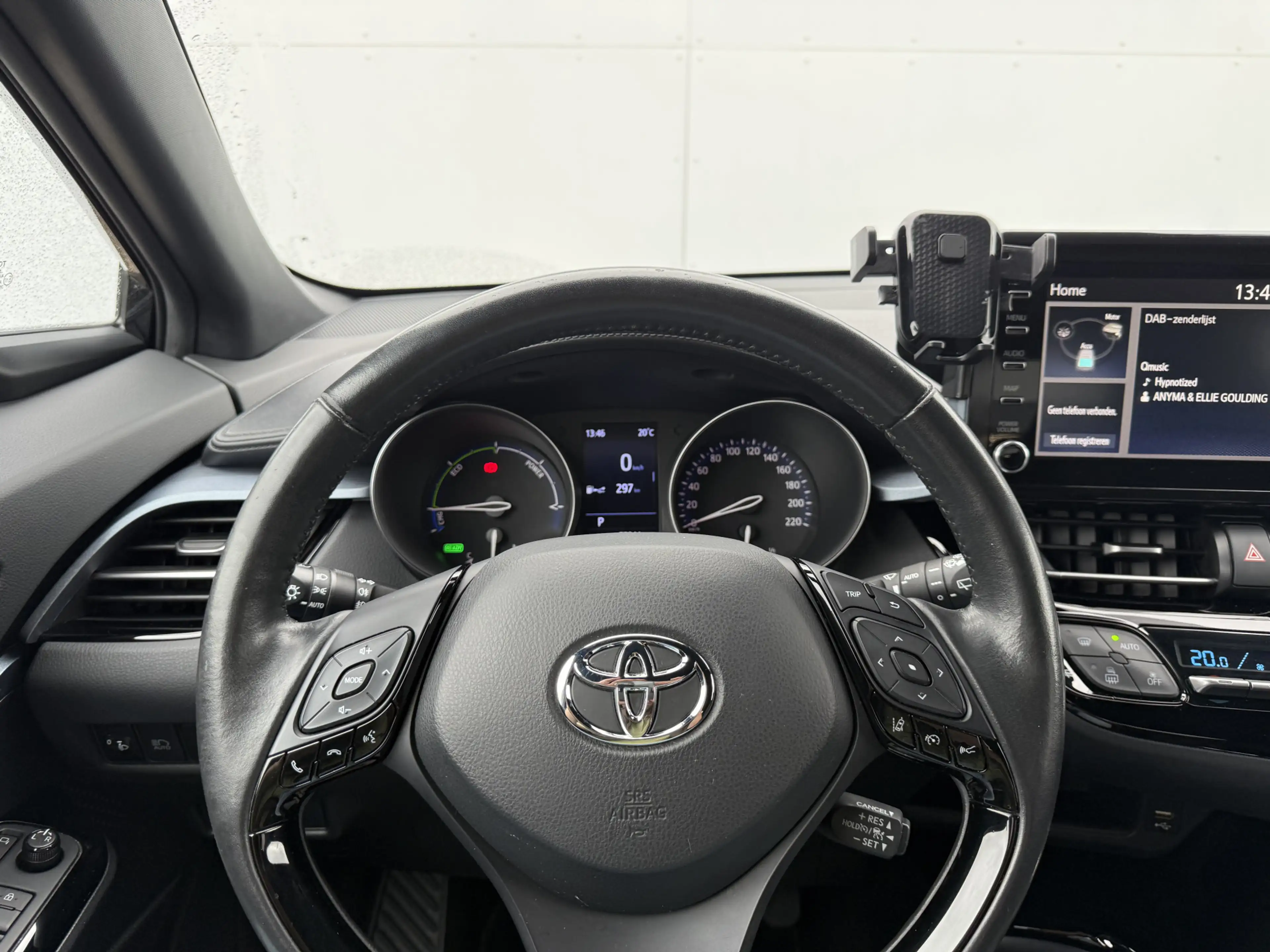 Toyota C-HR 1.8 Hybrid Dynamic | CarPlay | ACC | Camera | Keyl — photo 15