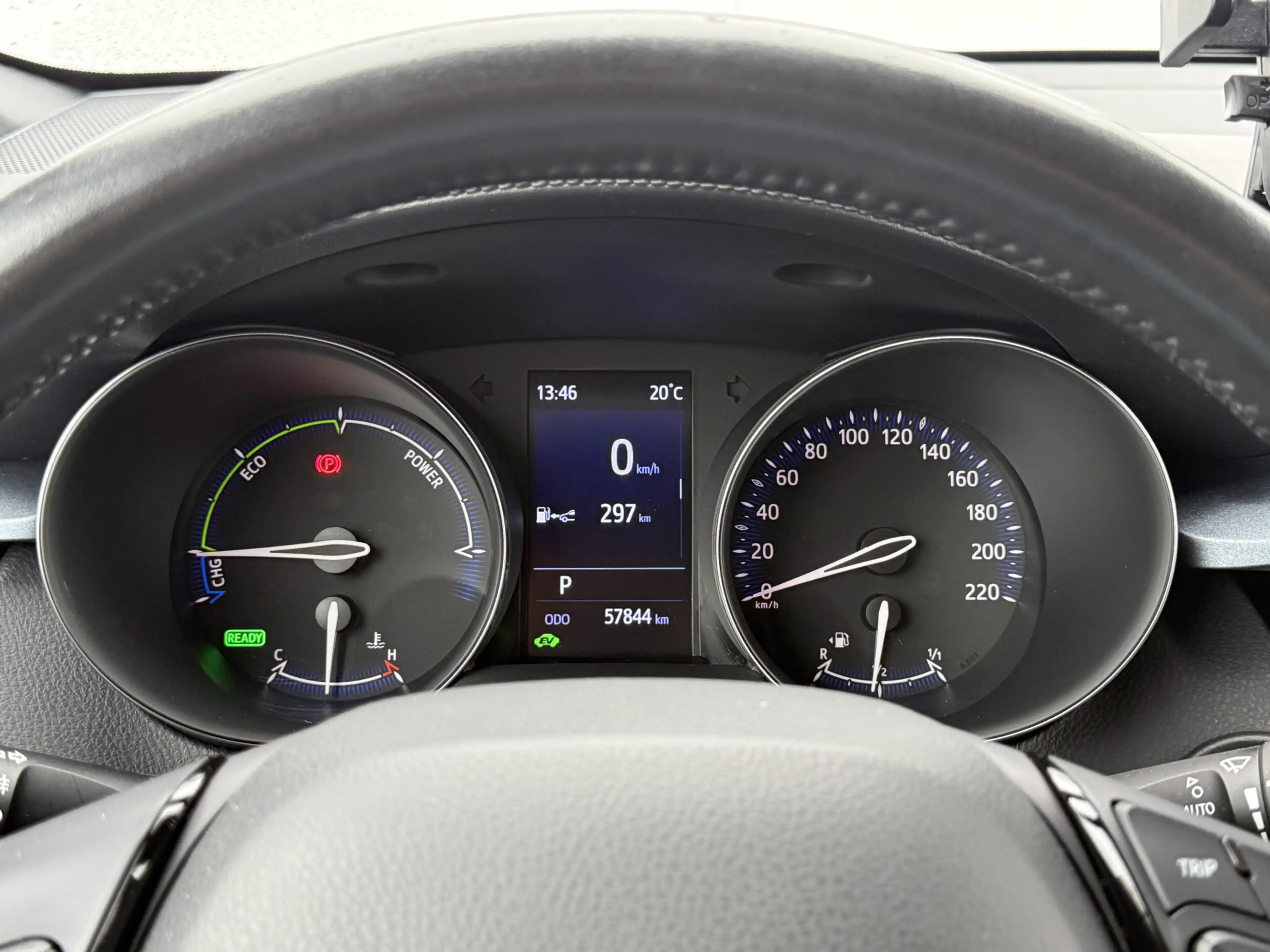 Toyota C-HR 1.8 Hybrid Dynamic | CarPlay | ACC | Camera | Keyl — photo 17