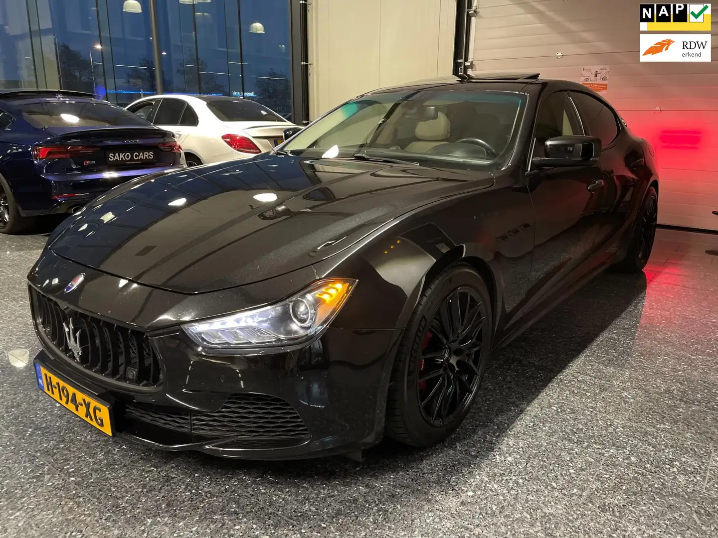 Maserati Ghibli V6 TwinTurbo 3.0 S Q4 2013 Zwart Top onderhouden! Black - 1