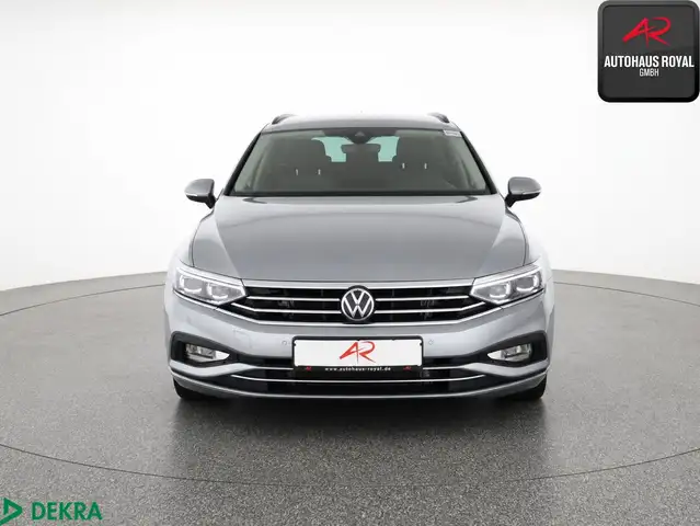Volkswagen Passat view 8