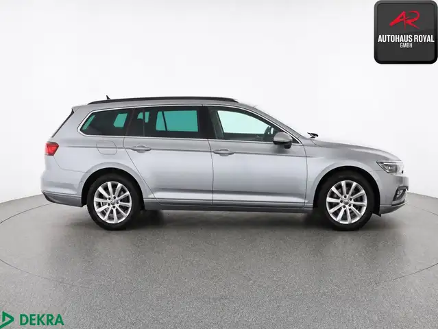 Volkswagen Passat view 6