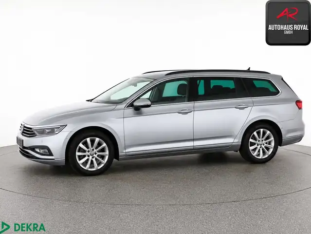 Volkswagen Passat view 2