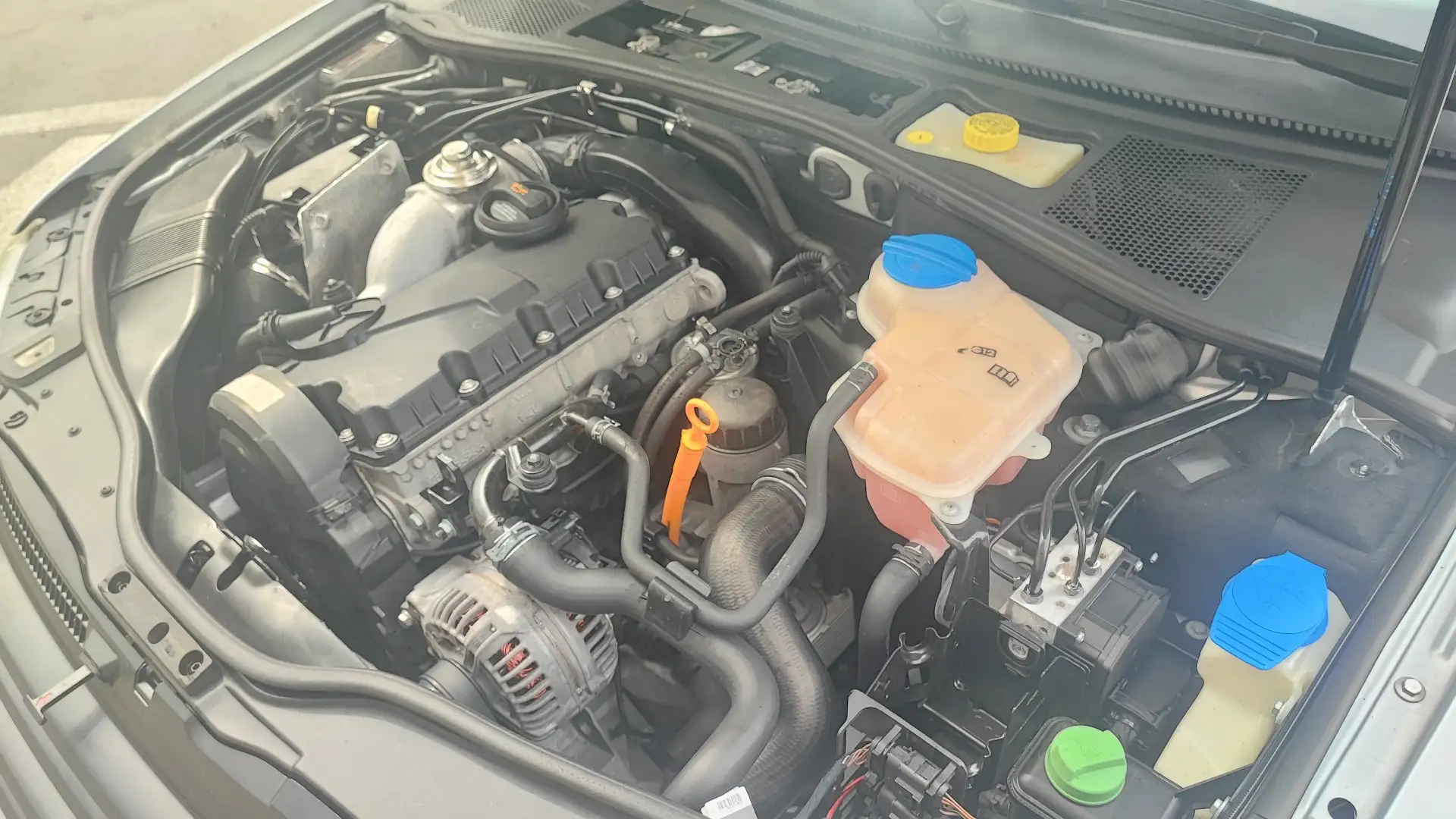 Volkswagen Passat 1.9 tdi Highline 130cv - 2