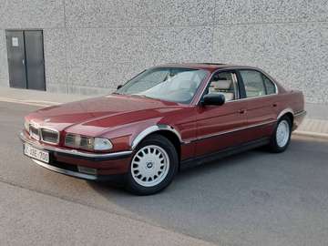 740i