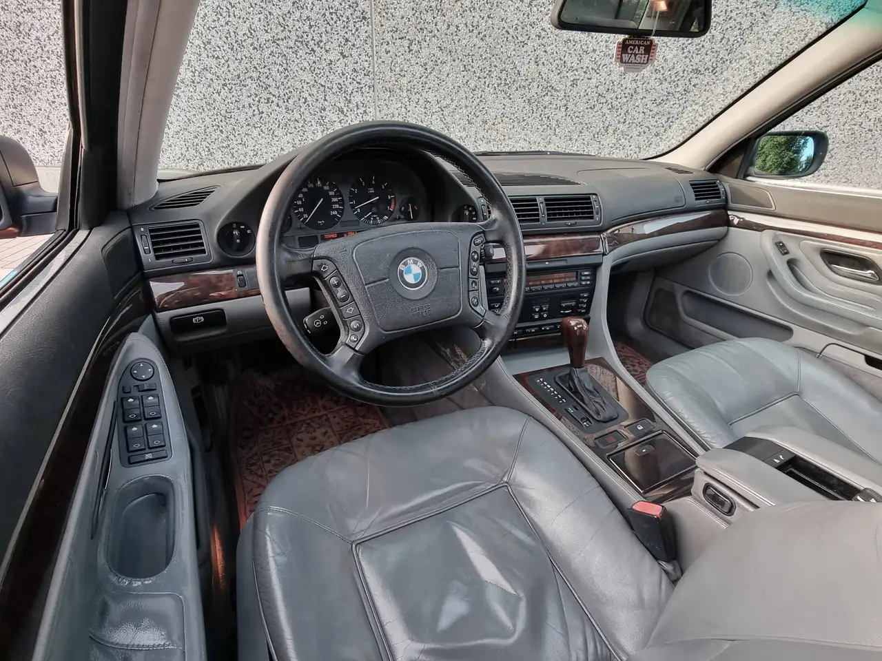 BMW 740i, foto 10