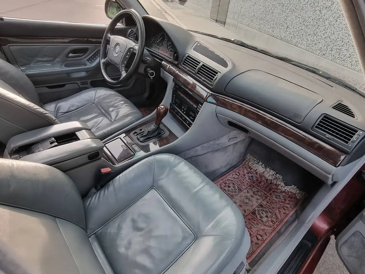 BMW 740i, foto 11