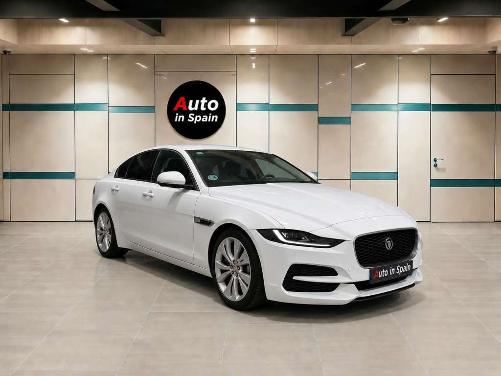 Jaguar XE 2.0i4D MHEV R-Dynamic Black RWD Aut. 204 - foto 1