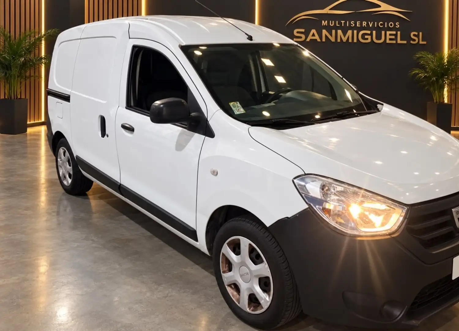 Dacia Dokker Berlina Manual de 4 Puertas Blanco - 2