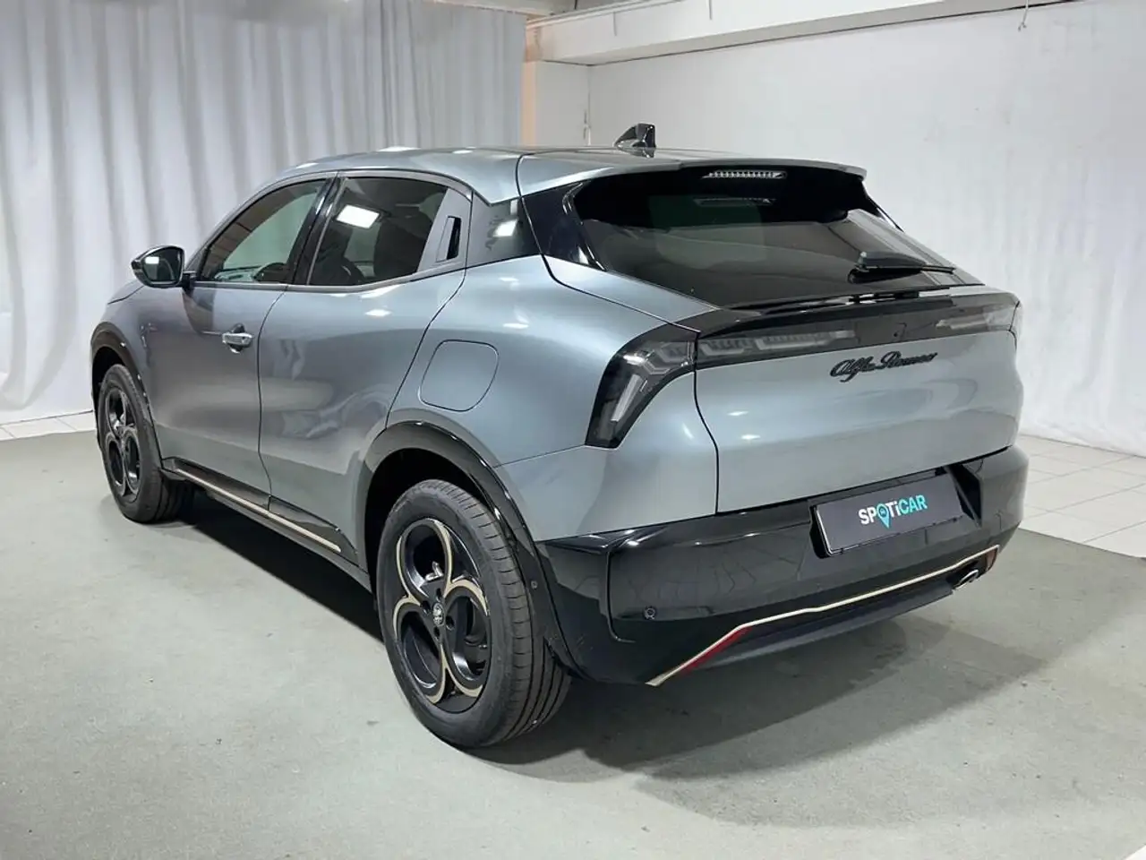 Alfa Romeo Junior 2025