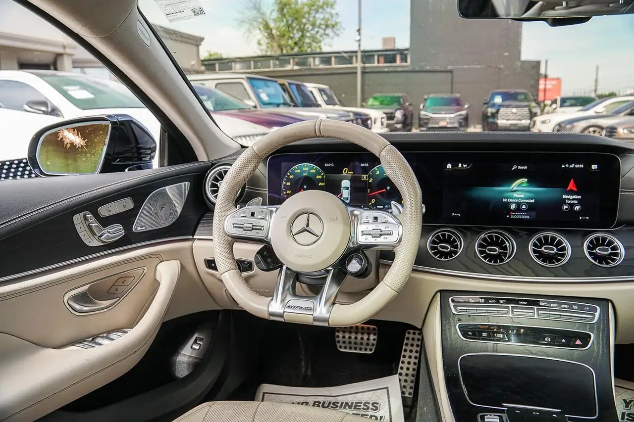 Mercedes-Benz CLS снимка Mercedes-Benz CLS