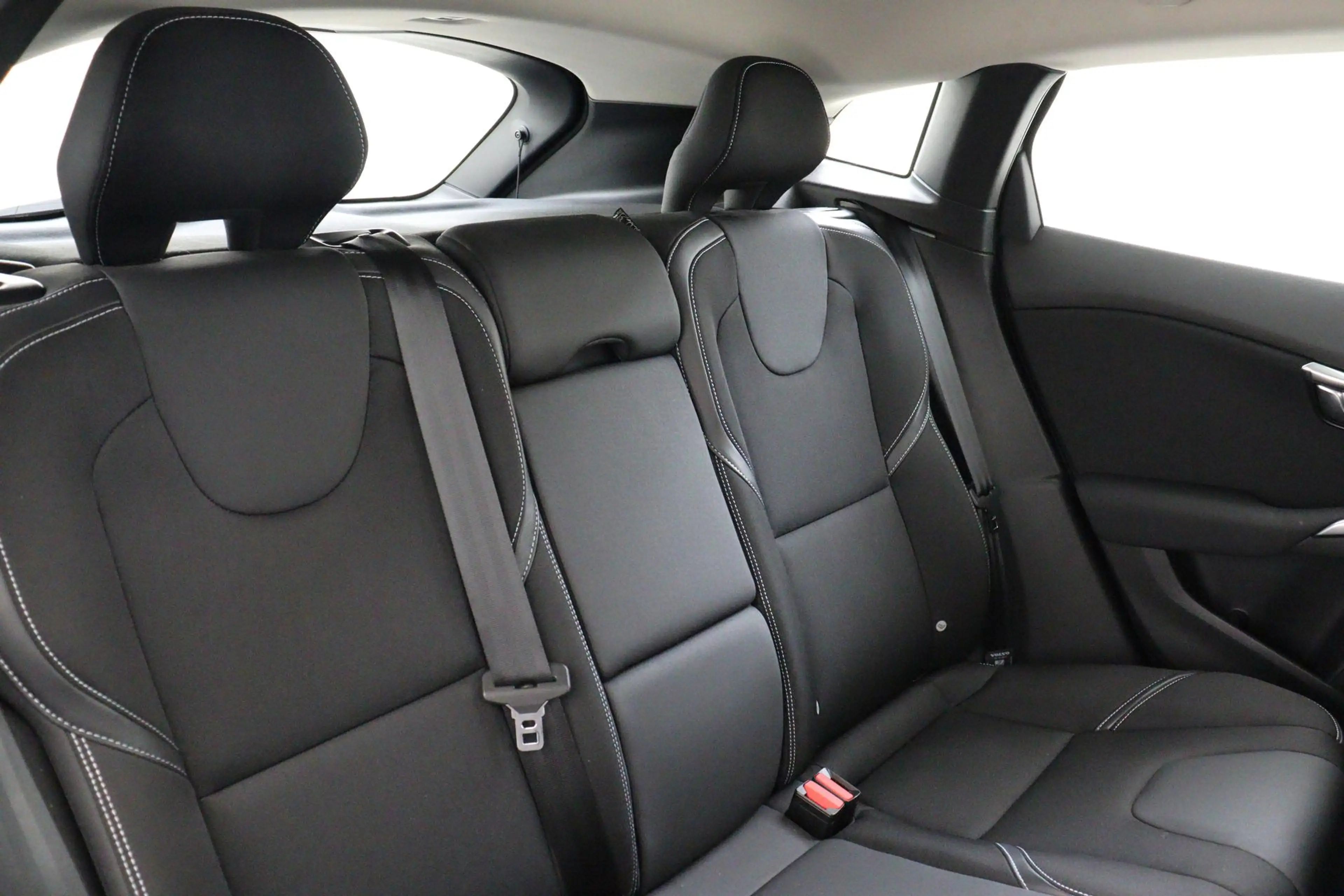 Volvo V40 T3 AUT. MOMENTUM -ADAP.CRUISE|CAMERA|PDC|PERFORMAN — photo 15