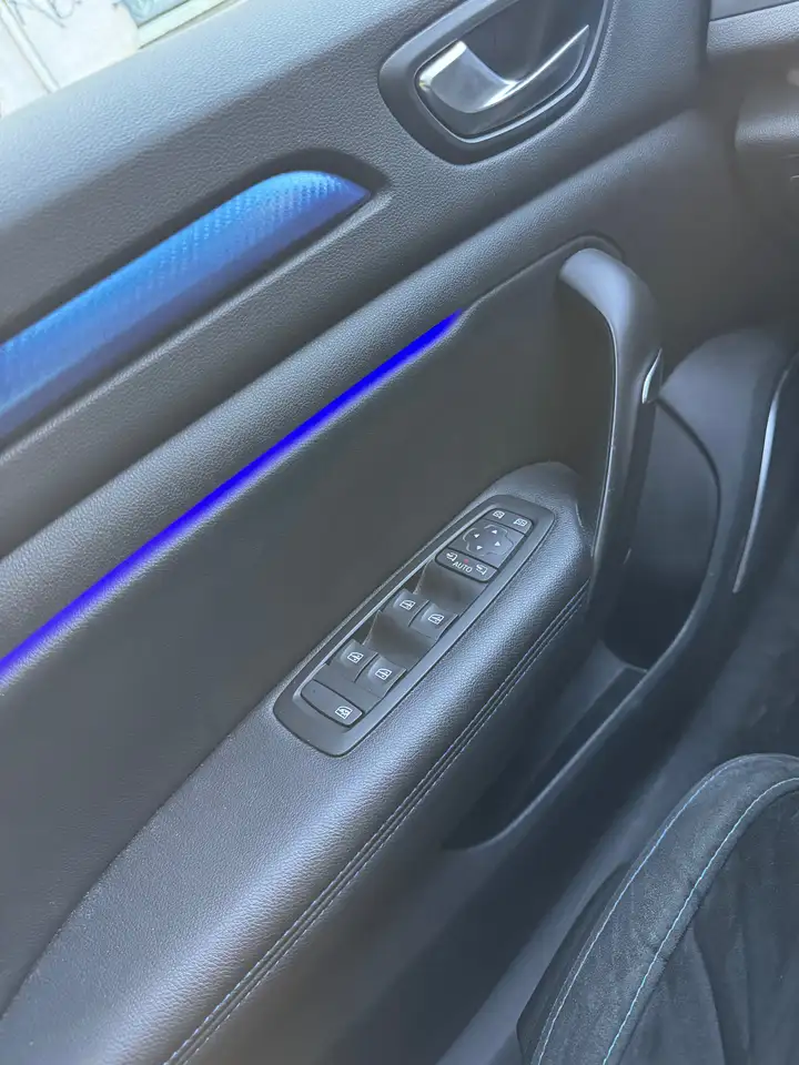 Renault Megane Berline — photo 8