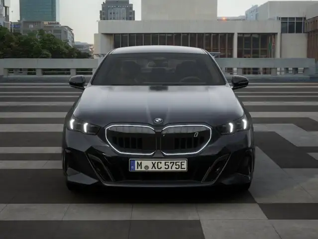 BMW I5 view 3