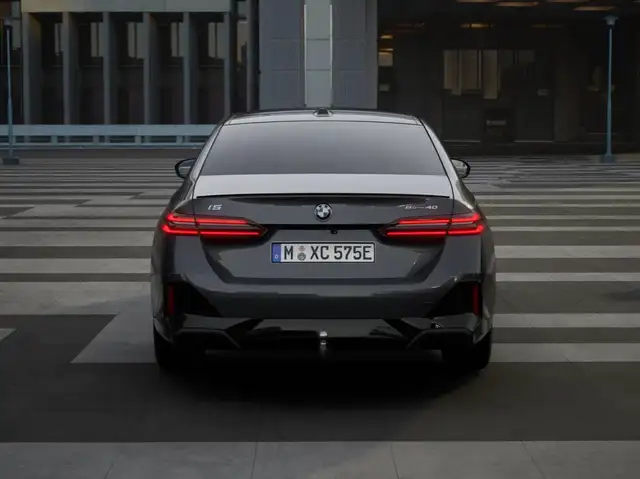 BMW I5 view 5