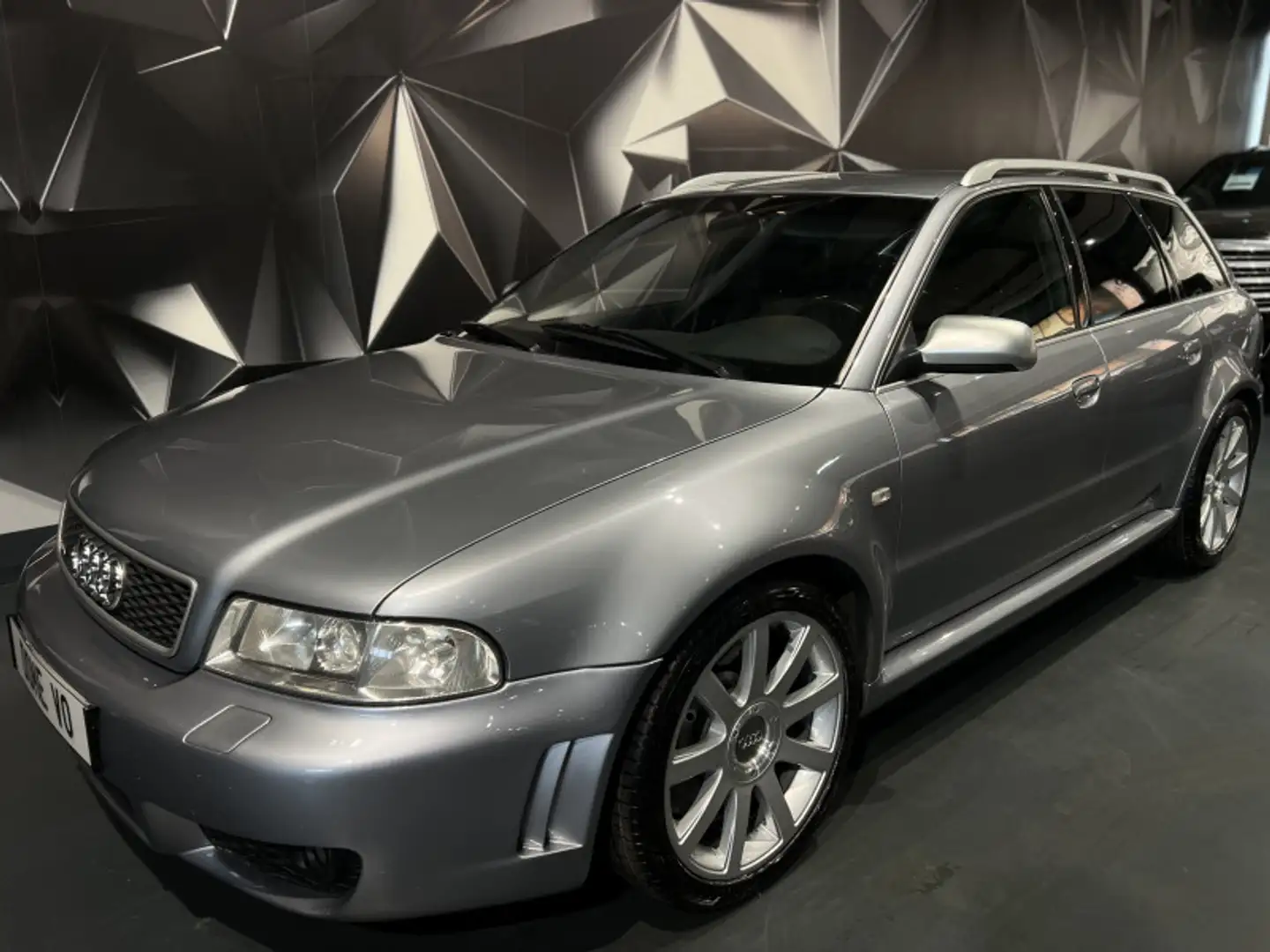 Audi RS4 2.7 T V6 380CH QUATTRO Gris - 1