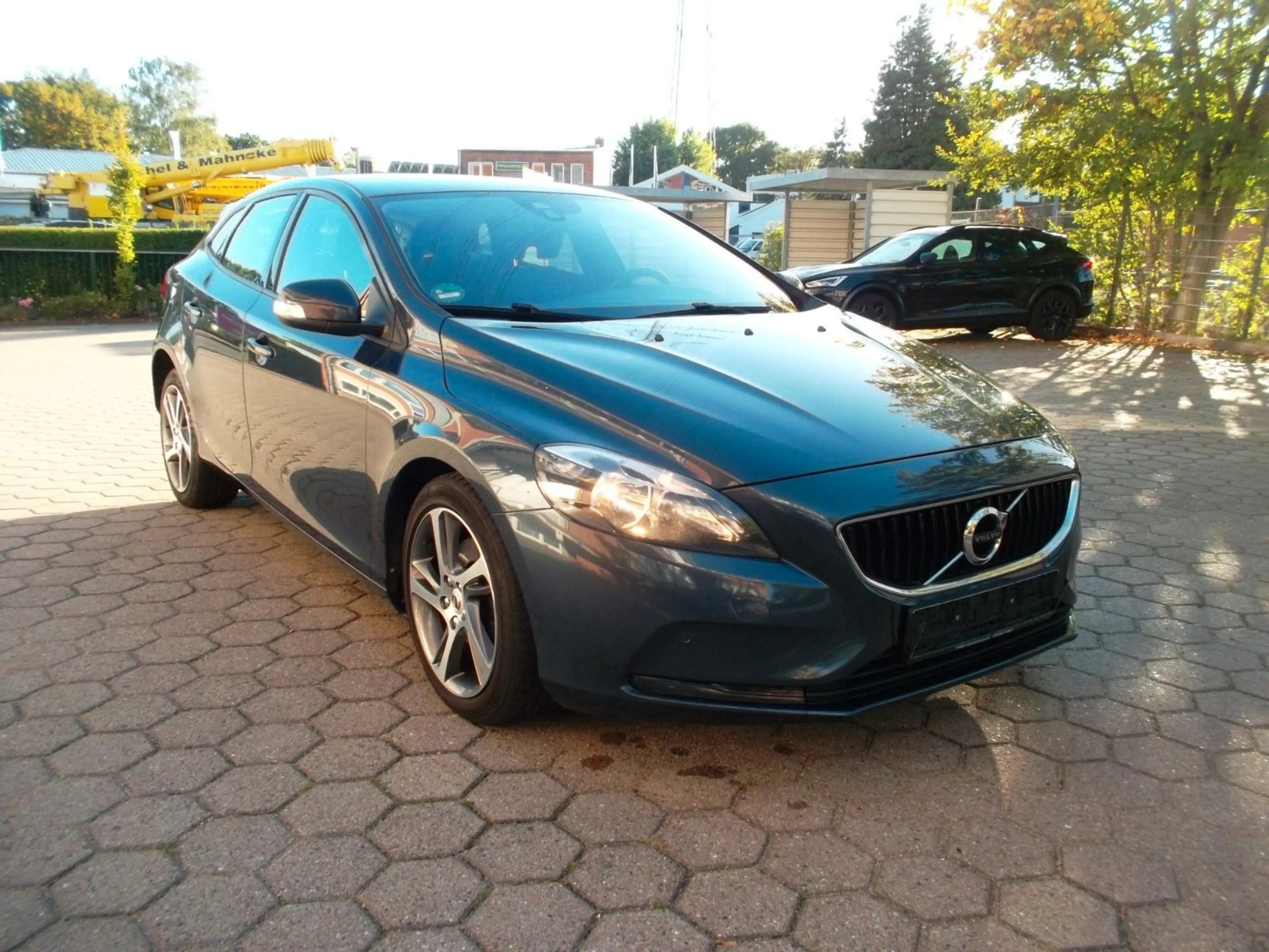Volvo V40 Kinetic T3 2,0, 1.HAND, Mod.2018