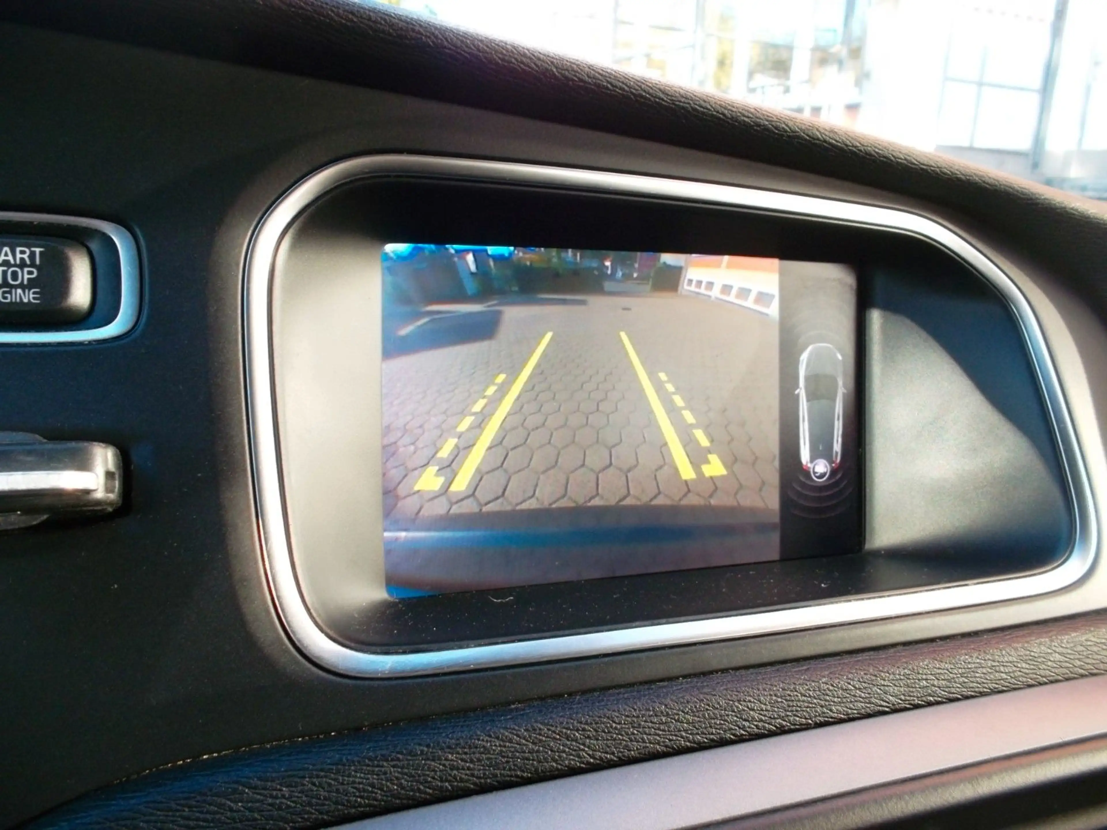 Volvo V40 Kinetic T3 2,0, 1.HAND, Mod.2018 — photo 15