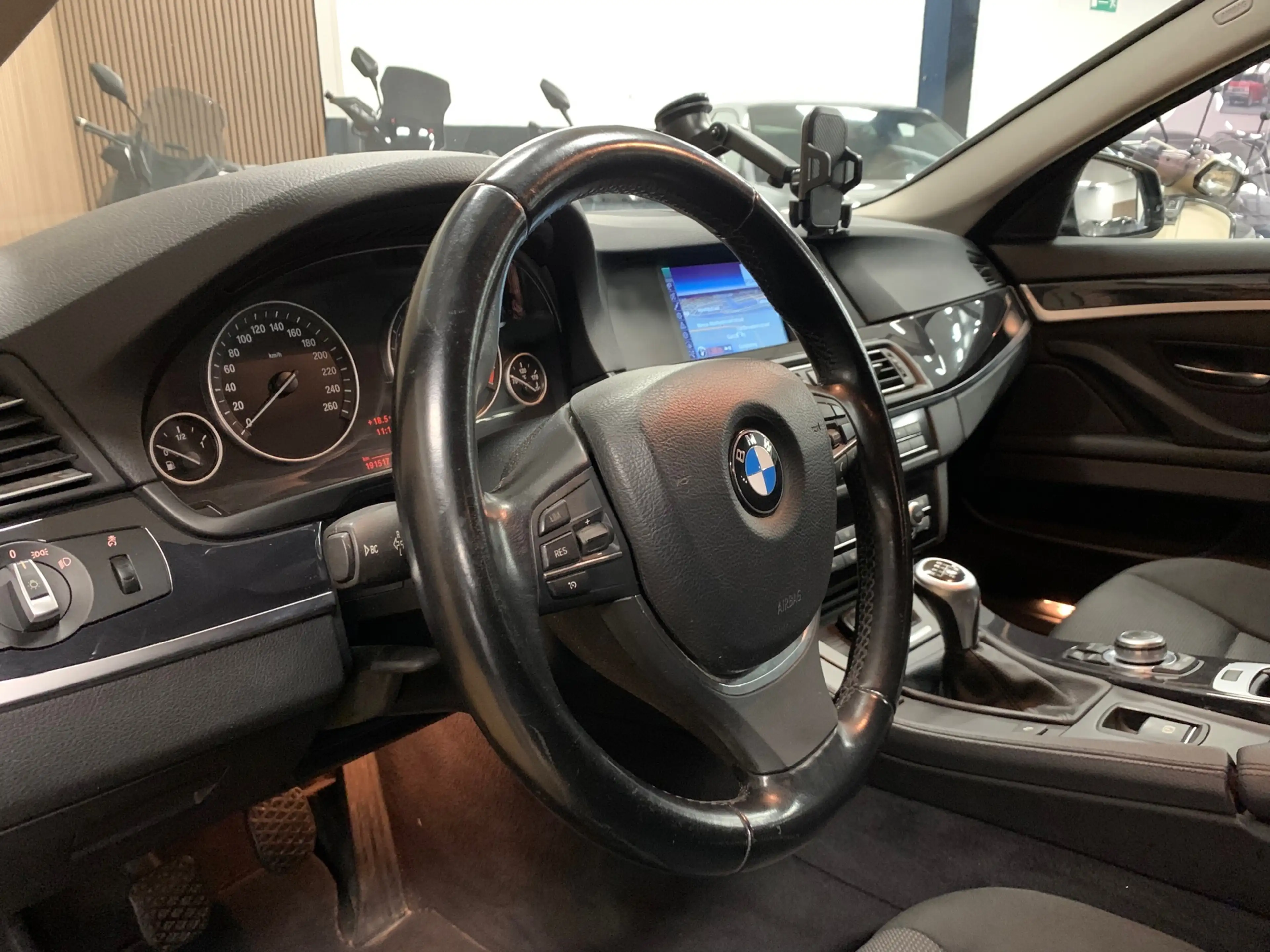 BMW 523 5-serie Touring 523i High Executive|Navigatie|Clim — photo 11