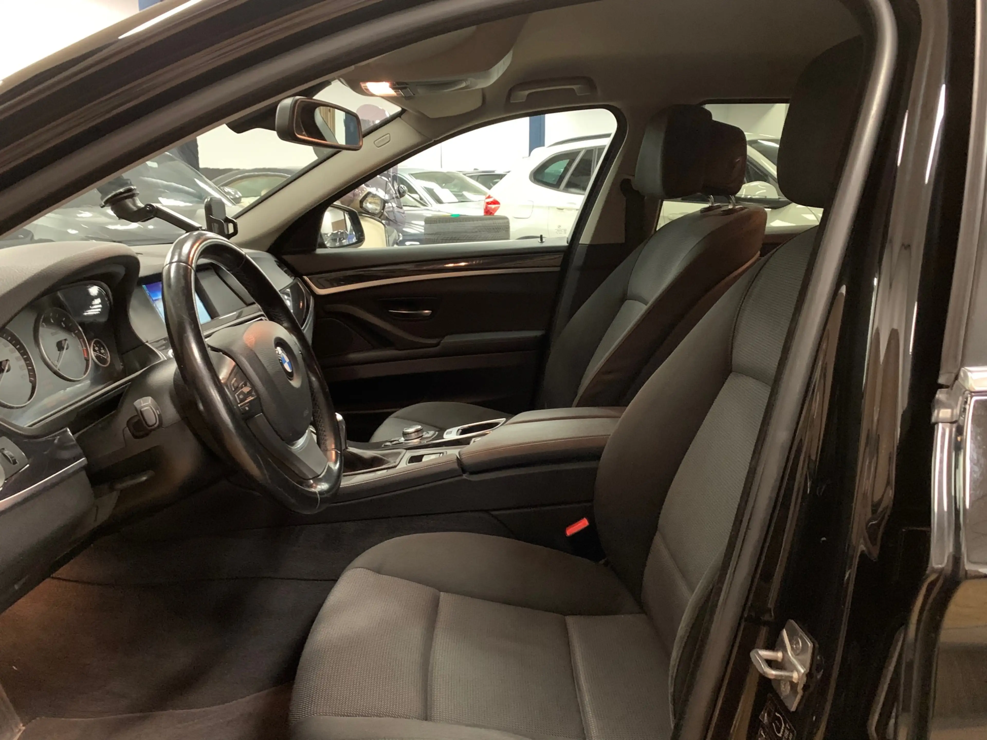 BMW 523 5-serie Touring 523i High Executive|Navigatie|Clim — photo 10