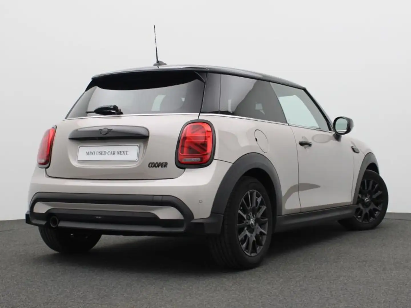 MINI Cooper AUTOMAAT - LED - NAVI - PDC Grijs - 2