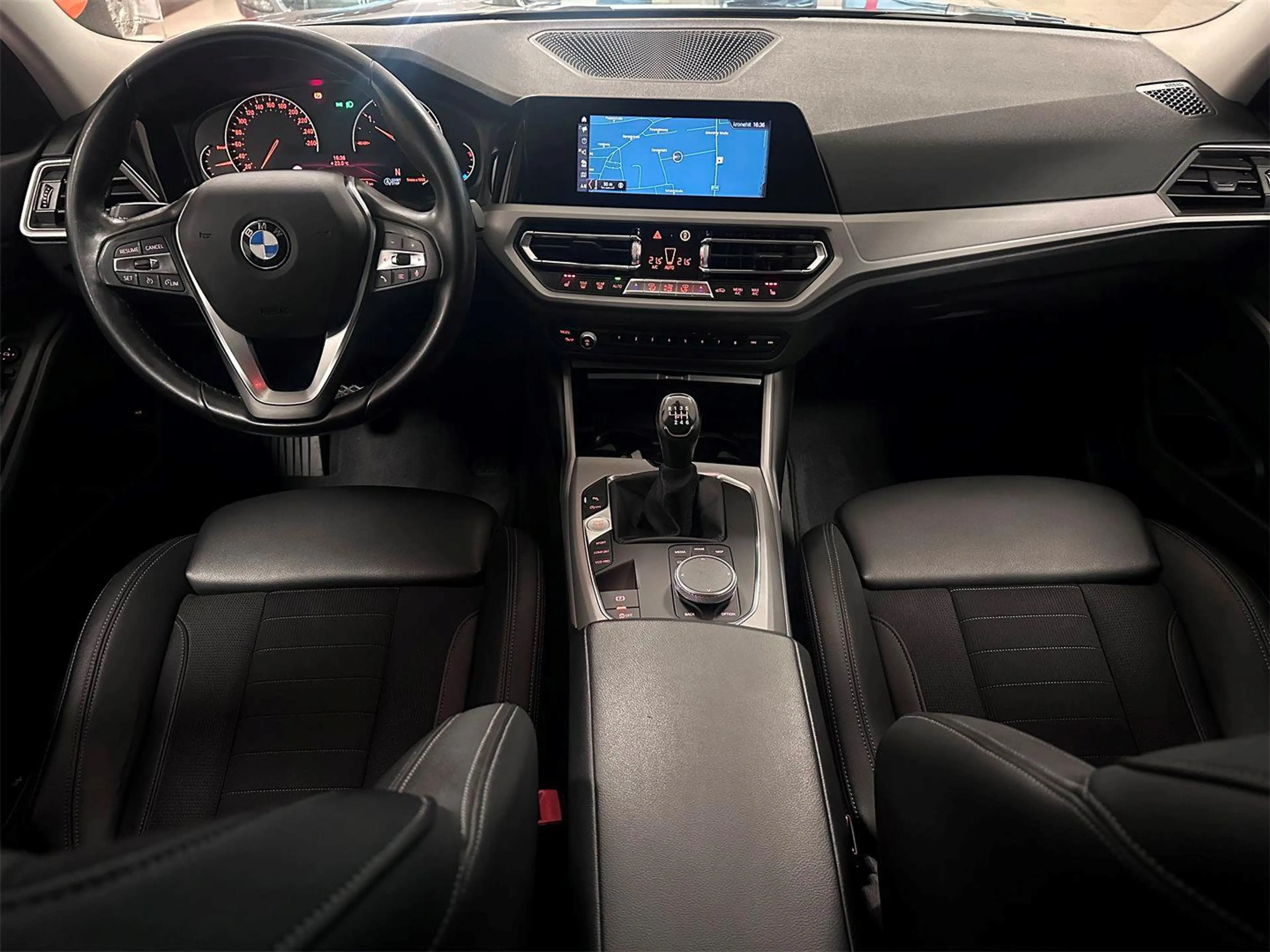 BMW 318 d Touring Advantage *AHK* *Sportsitze* — photo 7