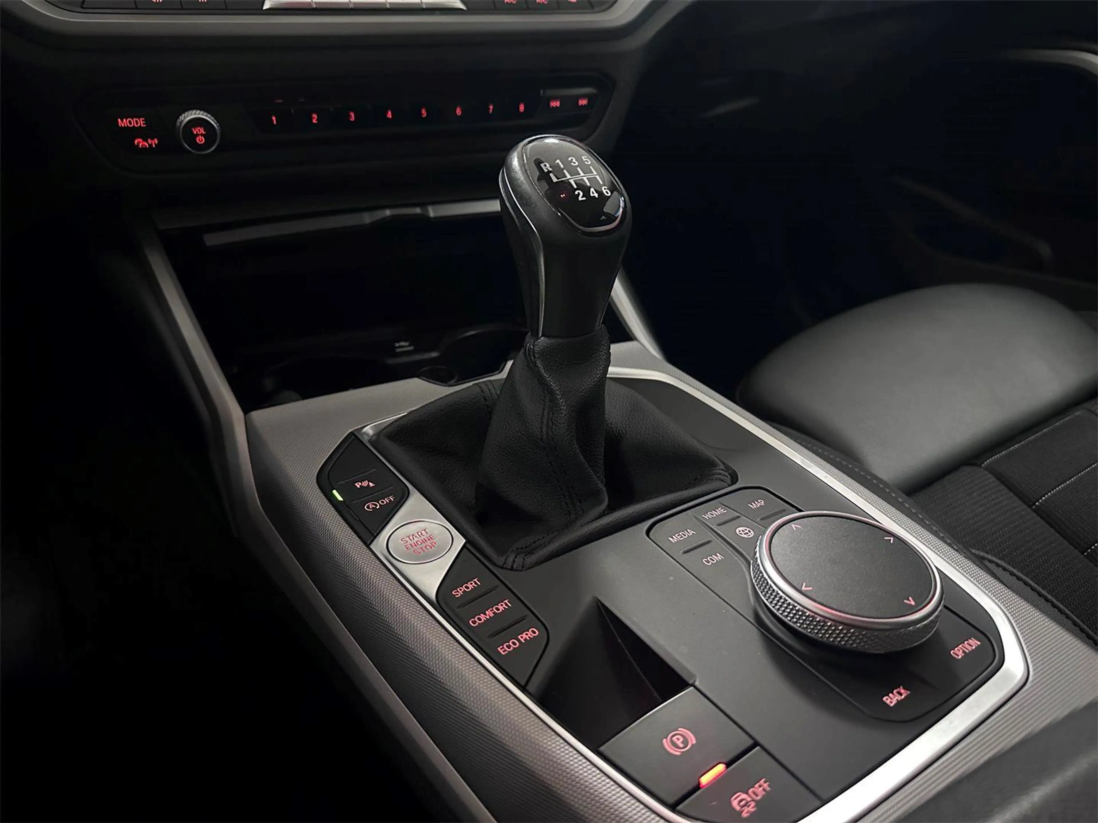 BMW 318 d Touring Advantage *AHK* *Sportsitze* — photo 10